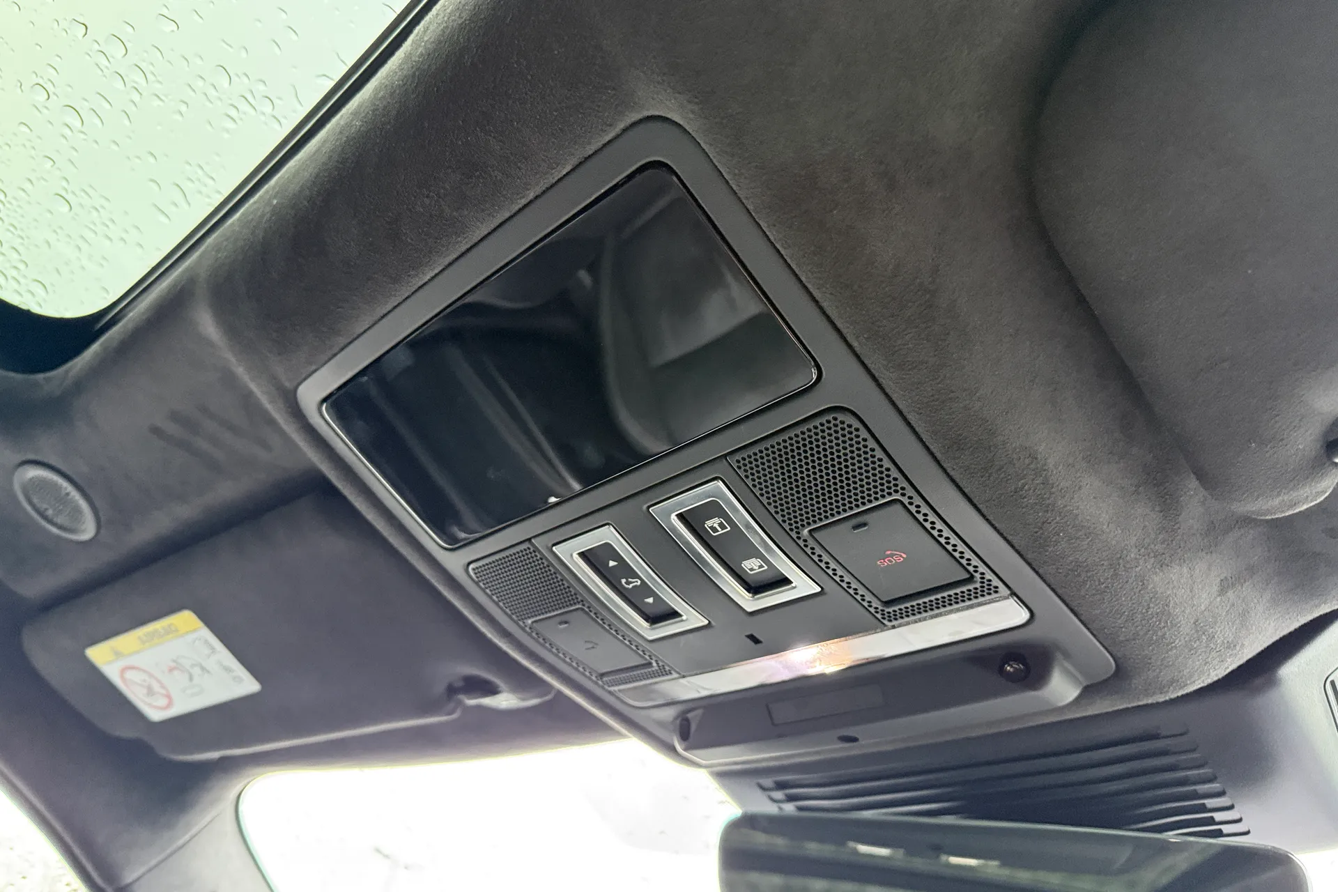 Jaguar F-PACE thumbnail image number 47