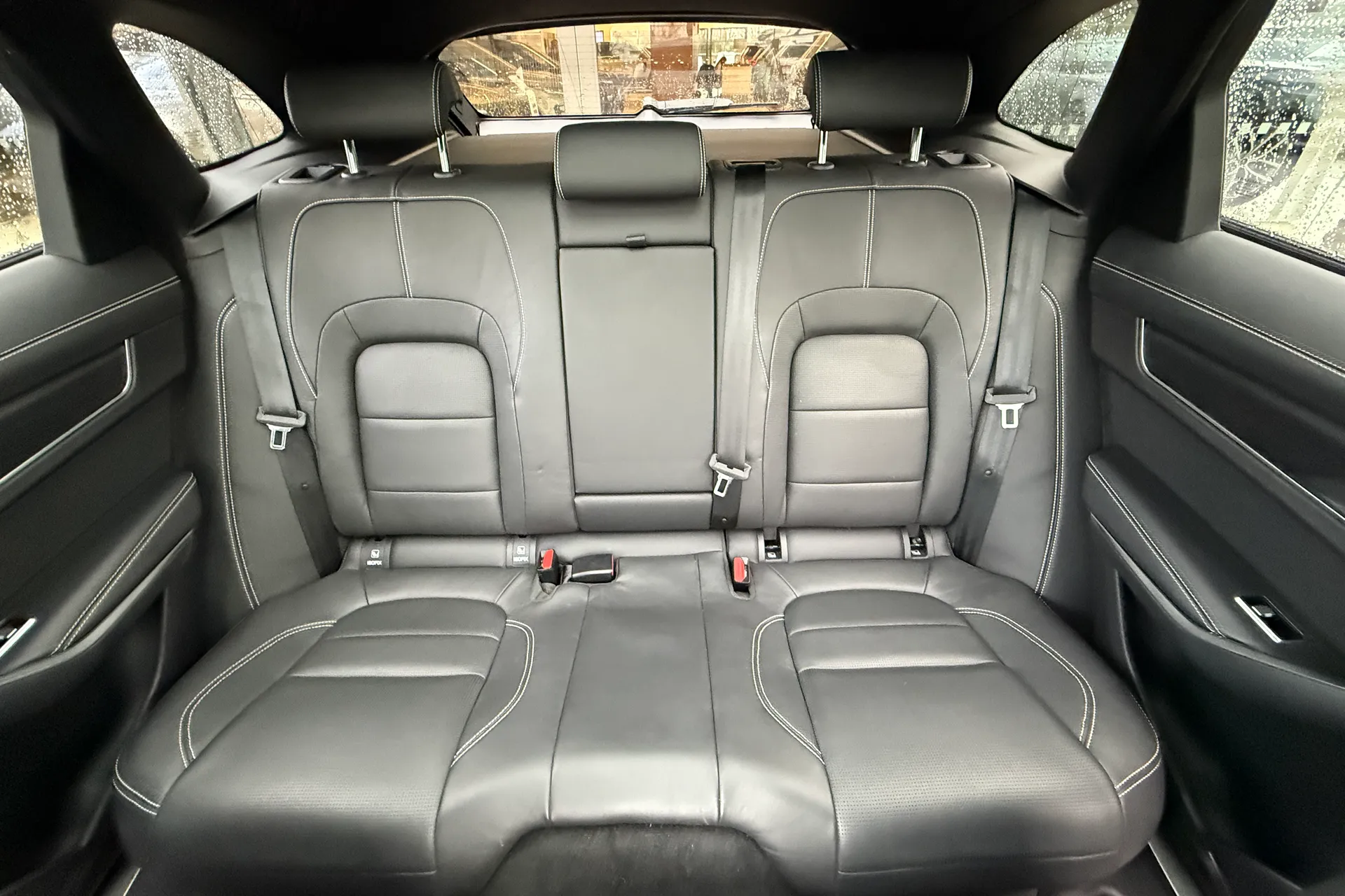 Jaguar F-PACE thumbnail image number 11