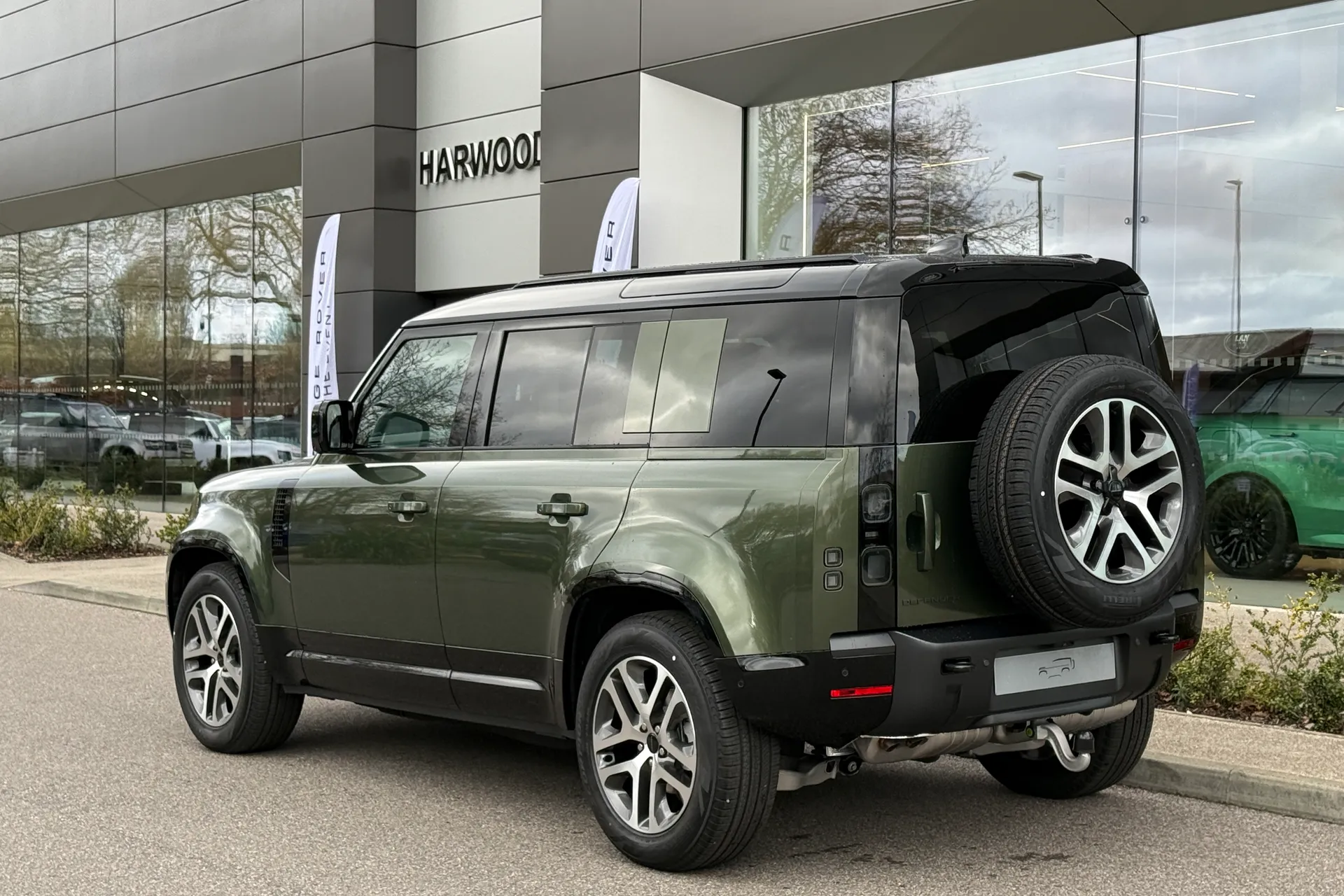 LAND ROVER DEFENDER thumbnail image number 16