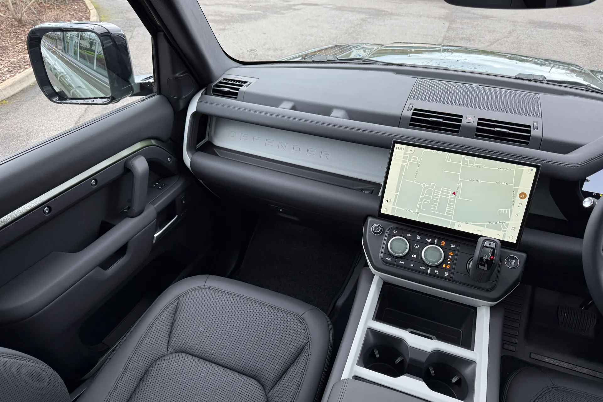 LAND ROVER DEFENDER thumbnail image number 20