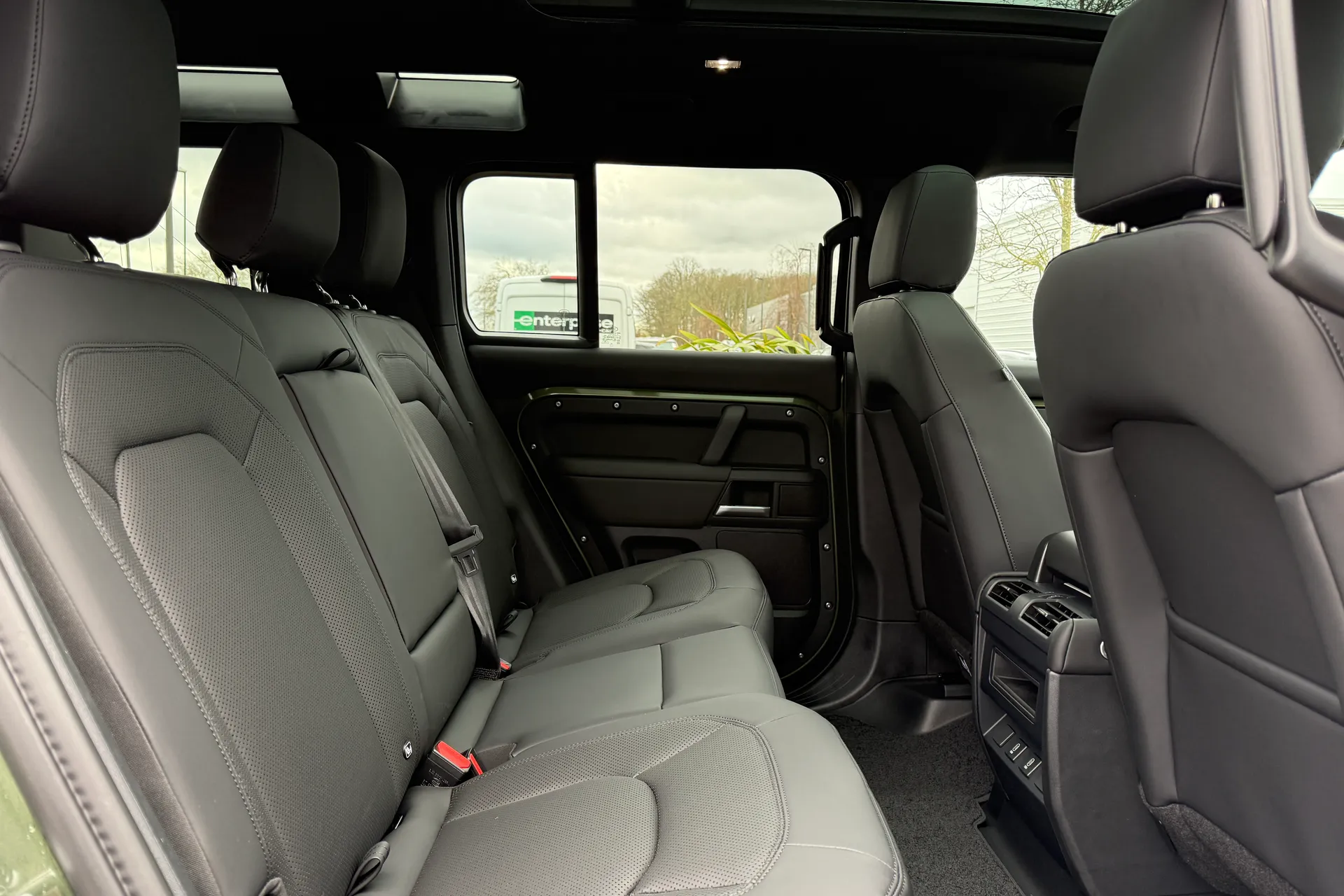 LAND ROVER DEFENDER thumbnail image number 27