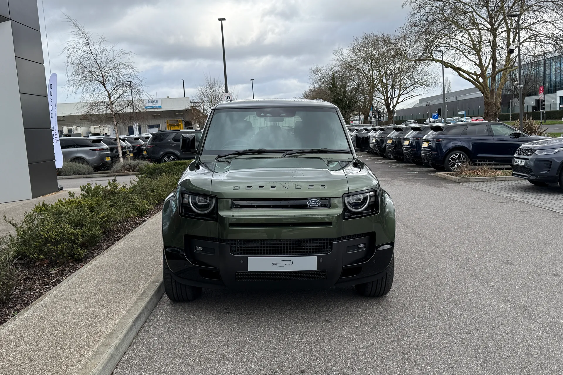 LAND ROVER DEFENDER thumbnail image number 15