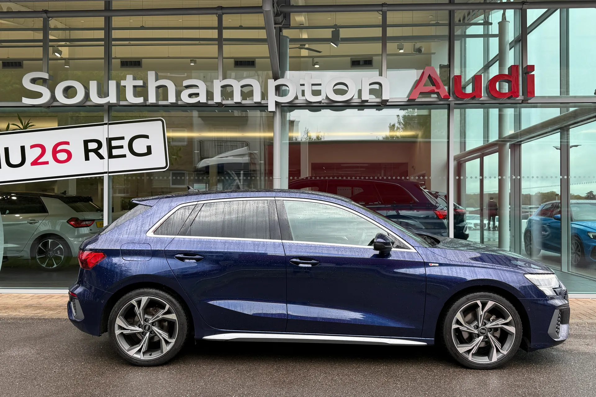 Audi A3 thumbnail image number 2