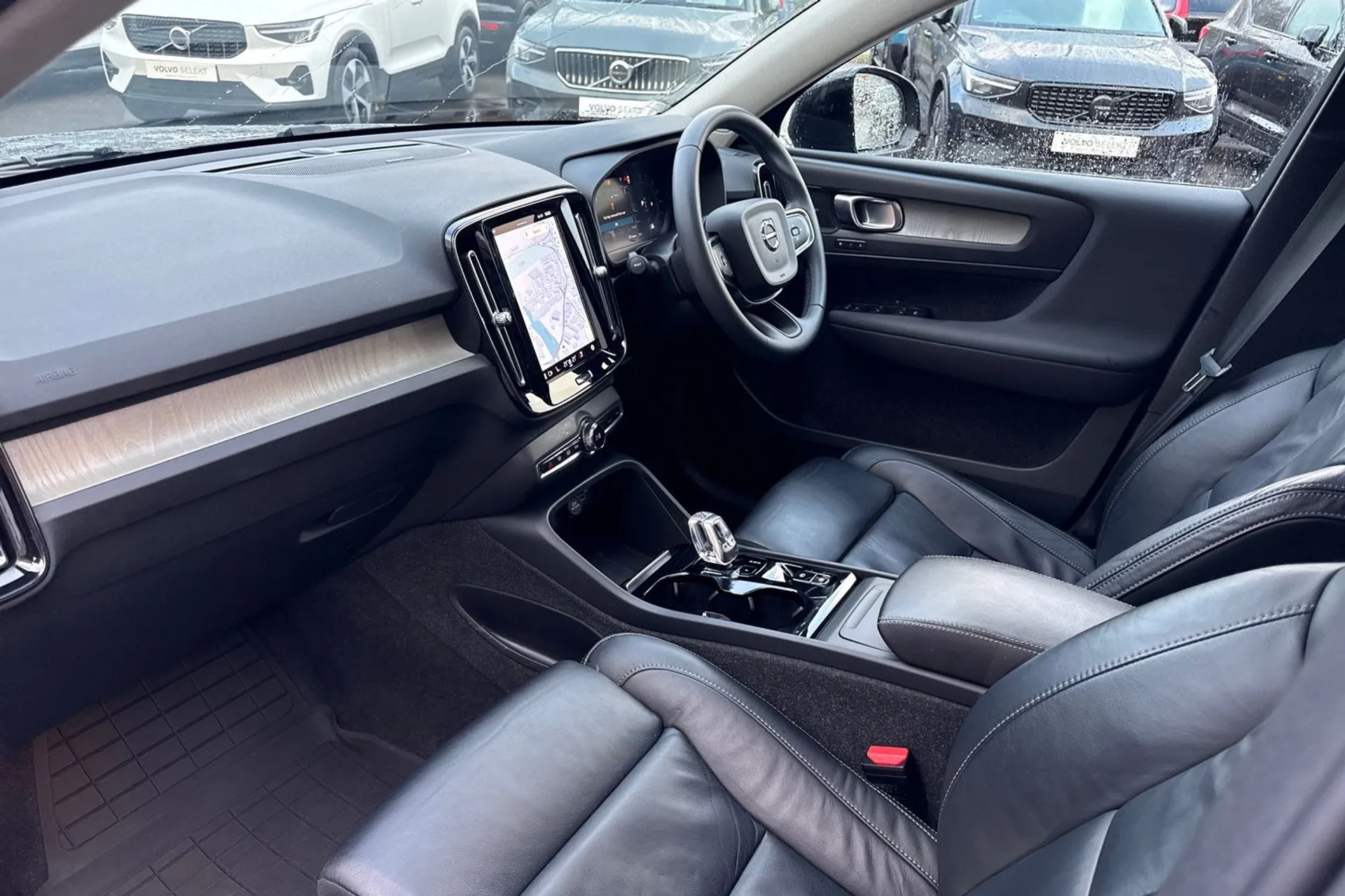 Volvo XC40 thumbnail image number 27