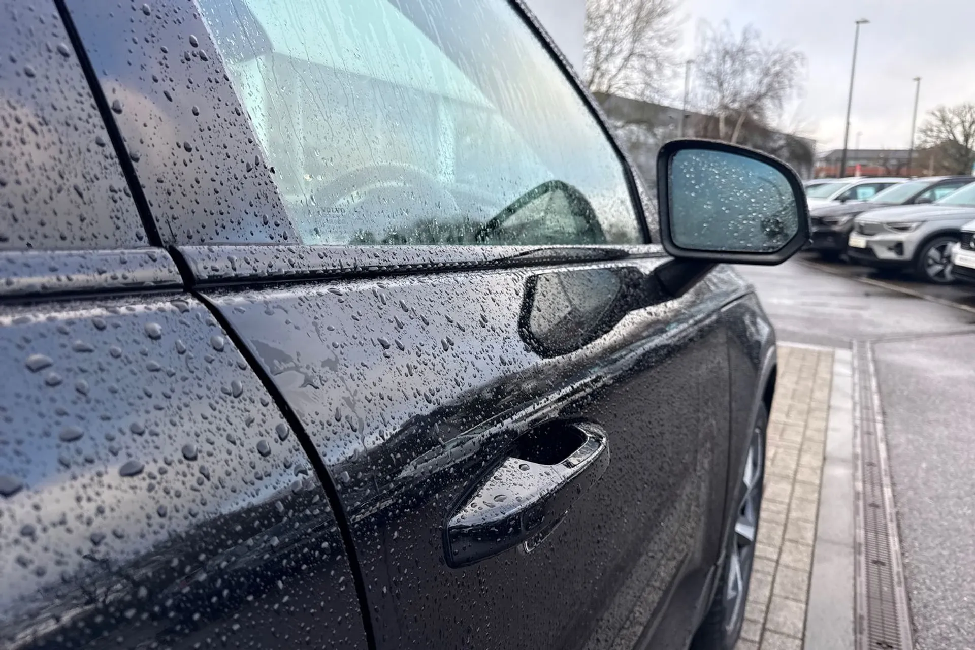 Volvo XC40 thumbnail image number 17