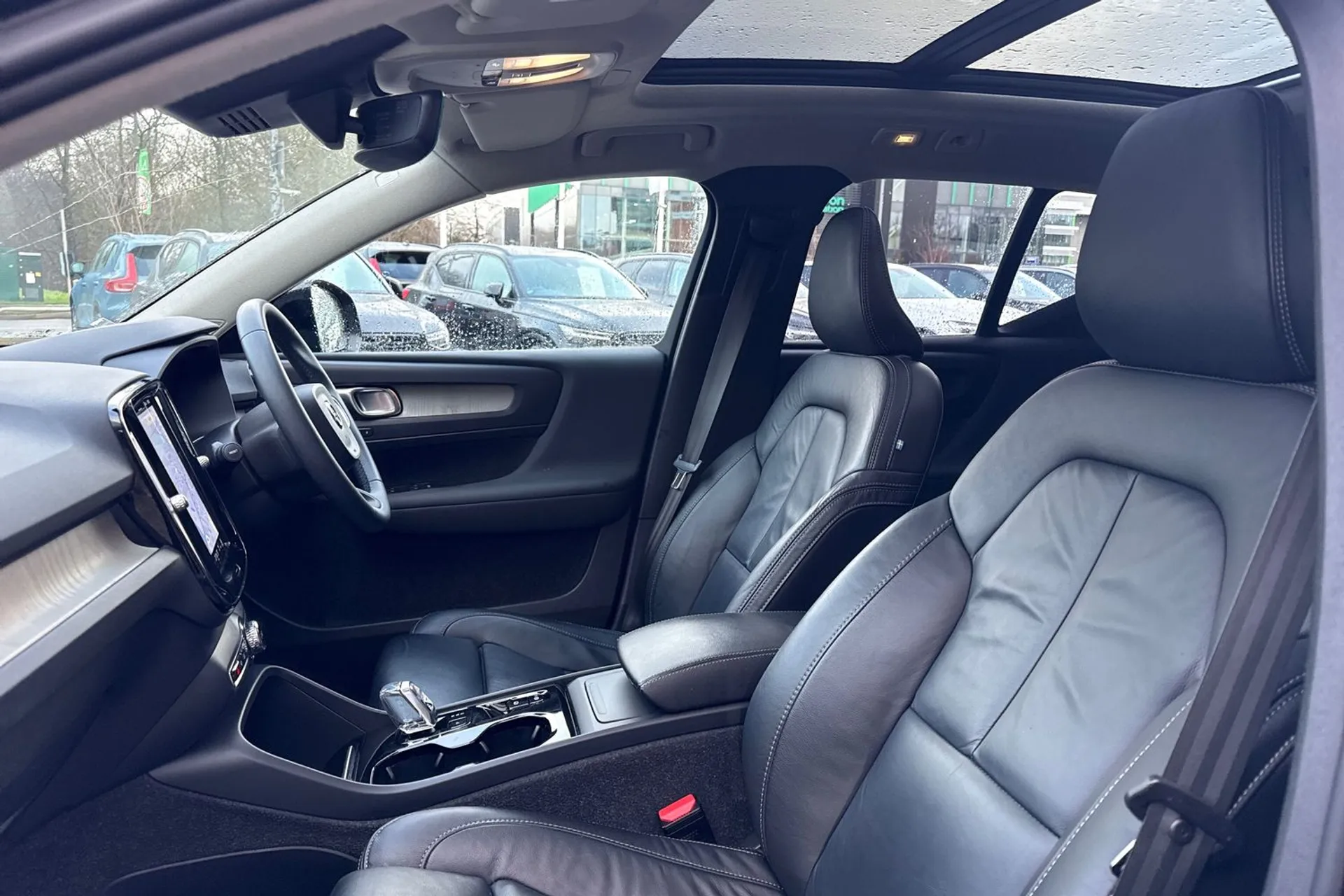 Volvo XC40 thumbnail image number 28