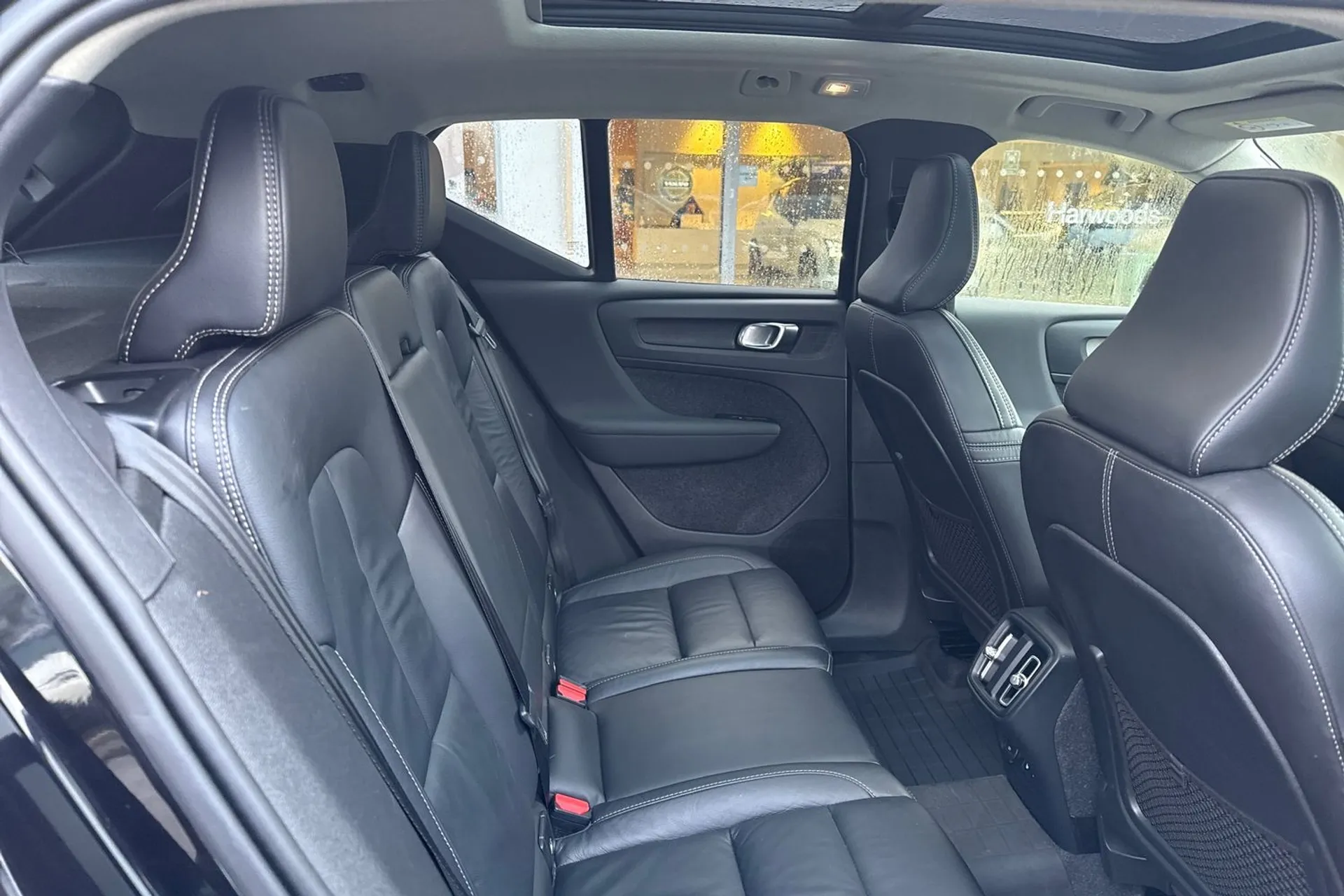 Volvo XC40 thumbnail image number 23