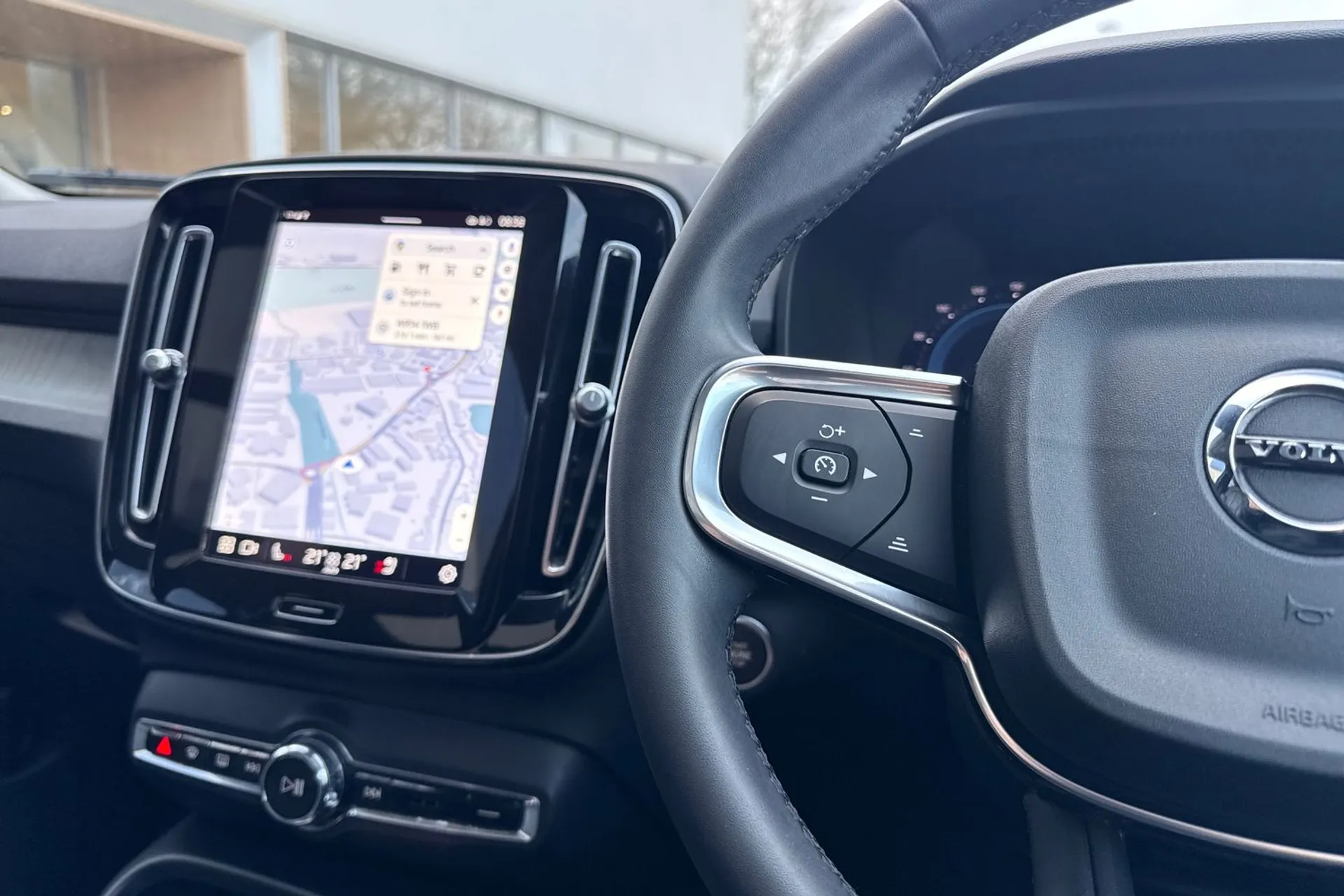 Volvo XC40 thumbnail image number 36