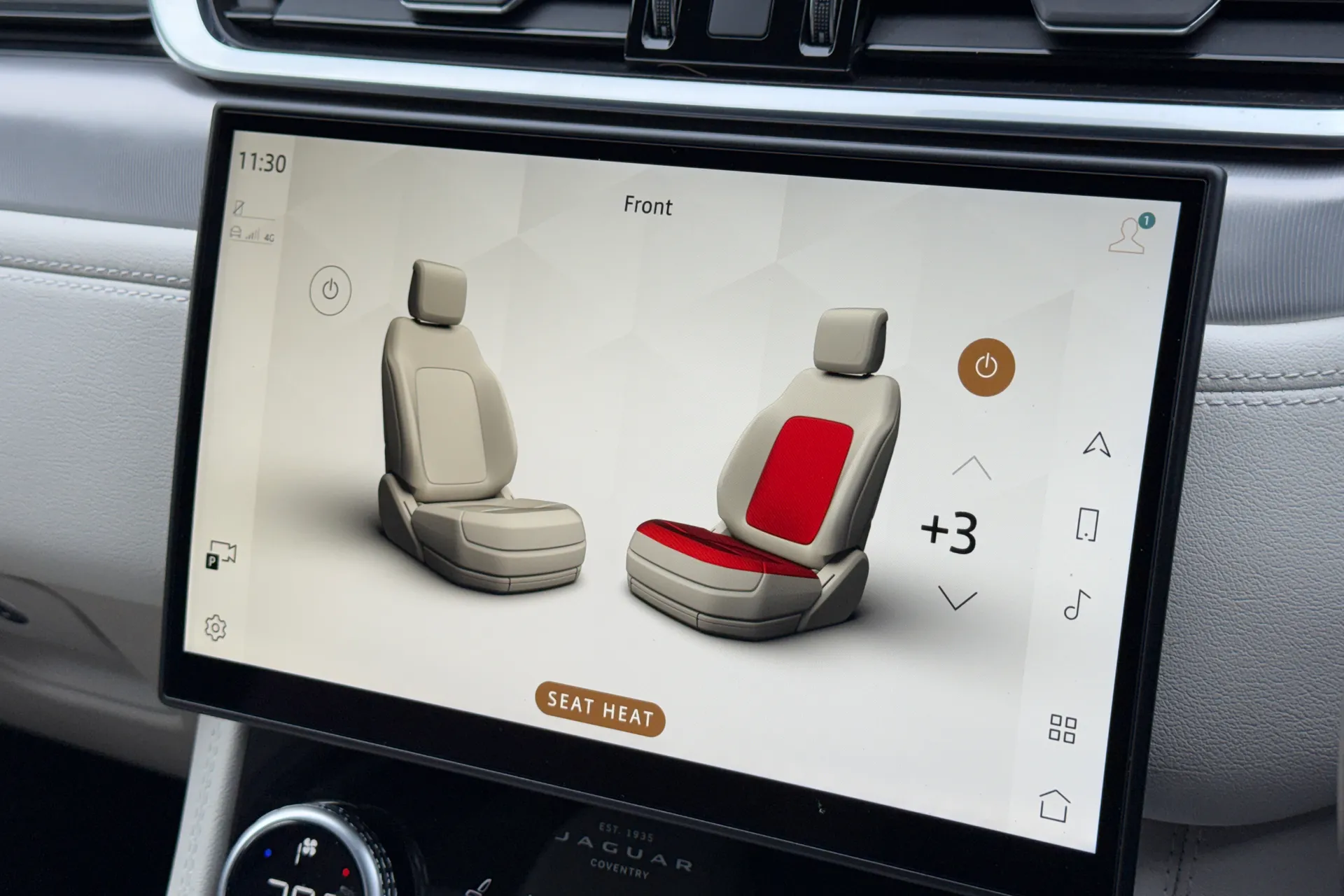 Jaguar F-PACE thumbnail image number 18