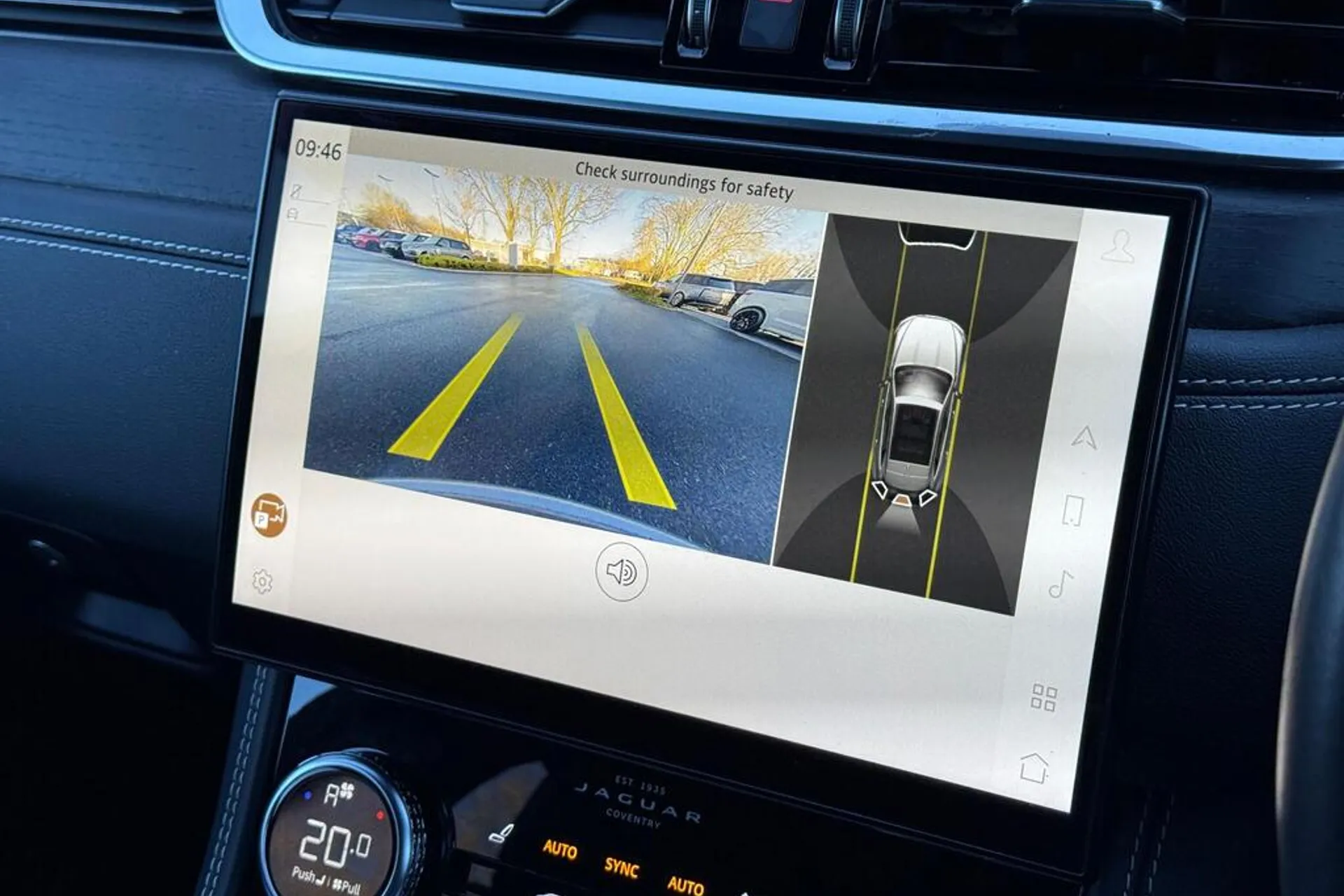 Jaguar F-PACE thumbnail image number 4