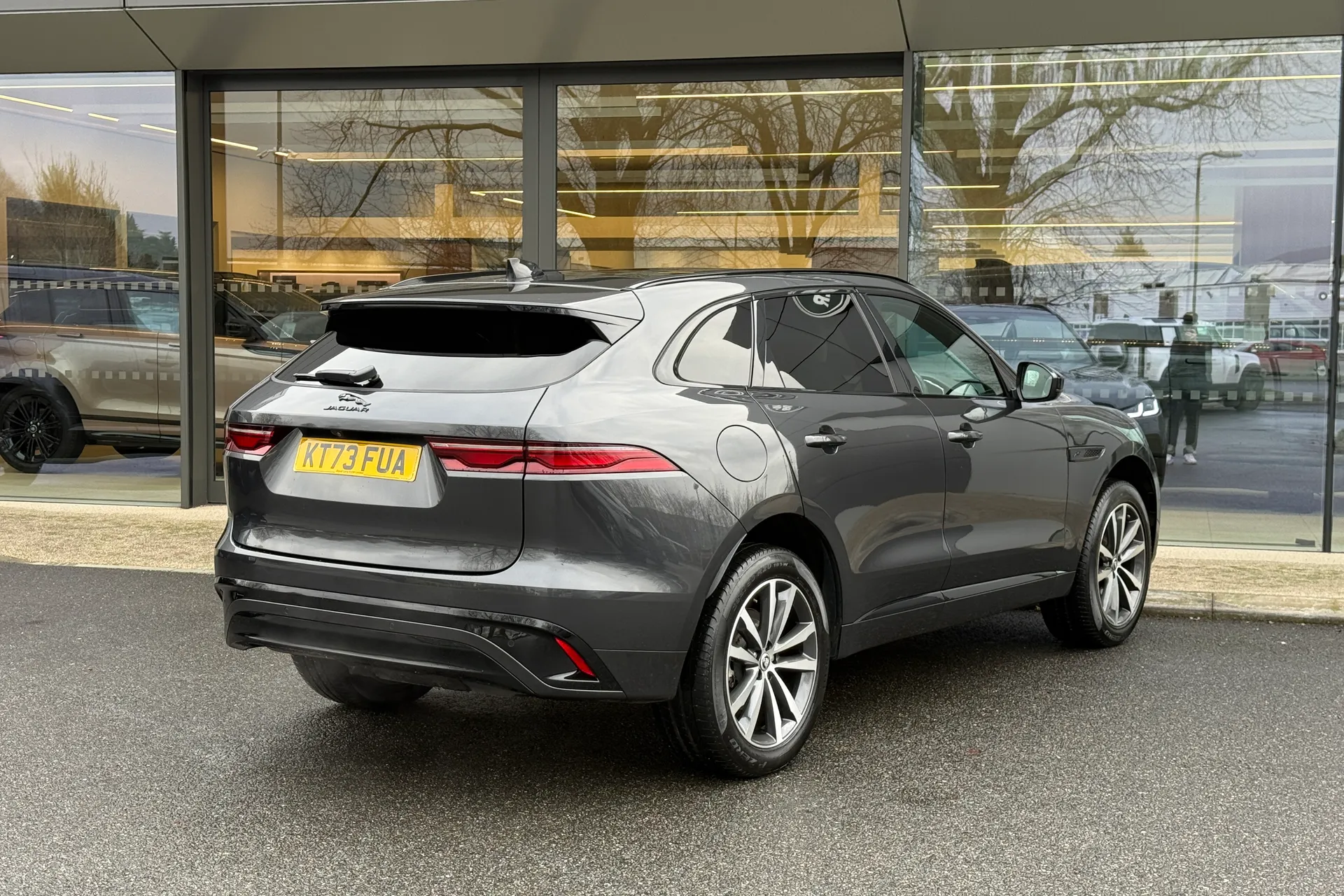 Jaguar F-PACE thumbnail image number 7