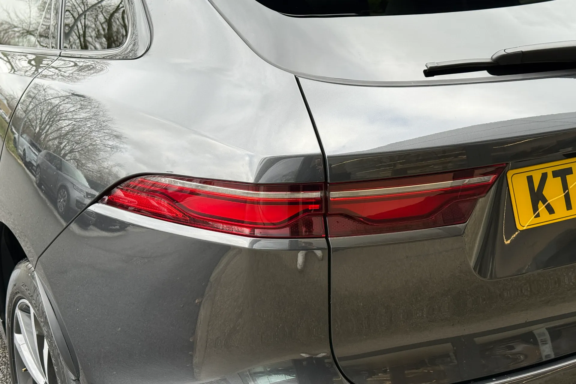 Jaguar F-PACE thumbnail image number 54