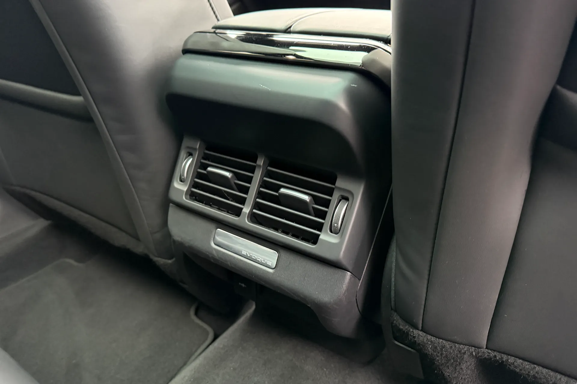 LAND ROVER RANGE ROVER EVOQUE thumbnail image number 35