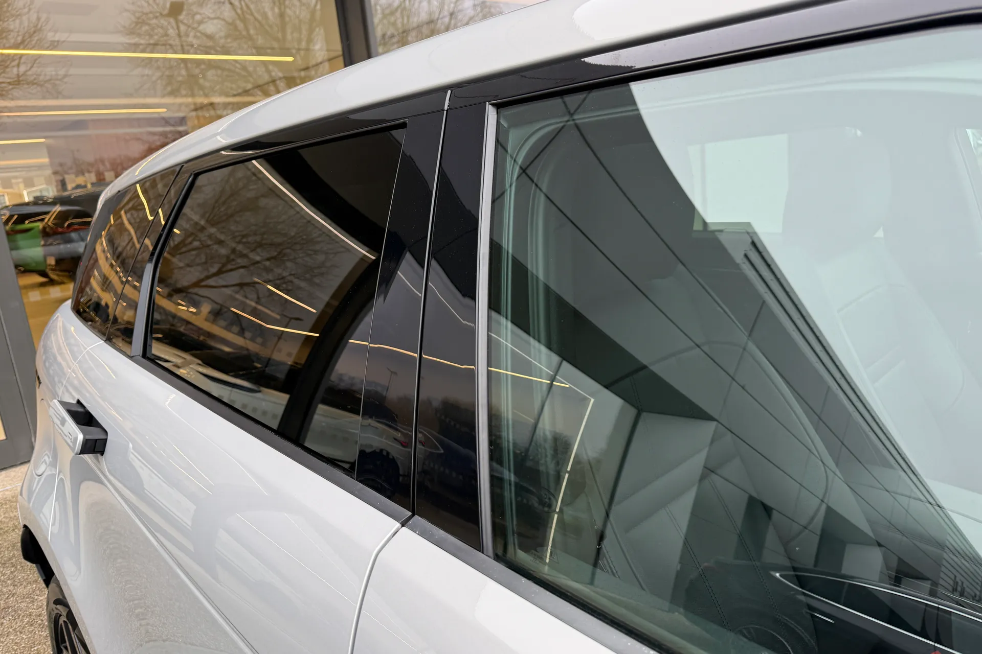 LAND ROVER RANGE ROVER EVOQUE thumbnail image number 25