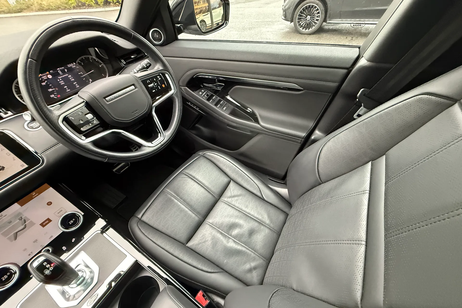 LAND ROVER RANGE ROVER EVOQUE thumbnail image number 13