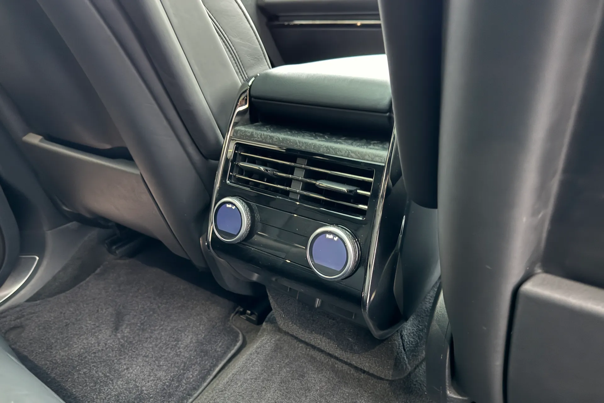 LAND ROVER RANGE ROVER SPORT thumbnail image number 40