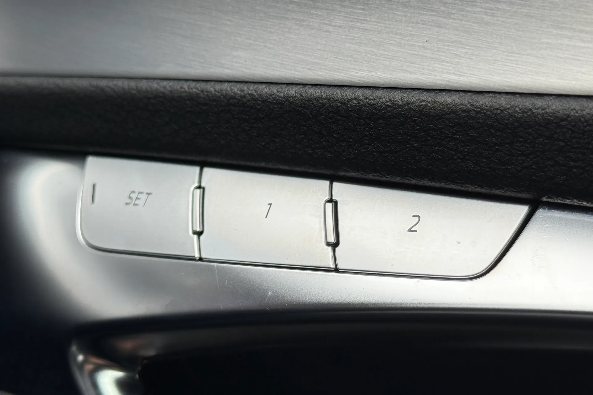 Audi A6 thumbnail image number 18