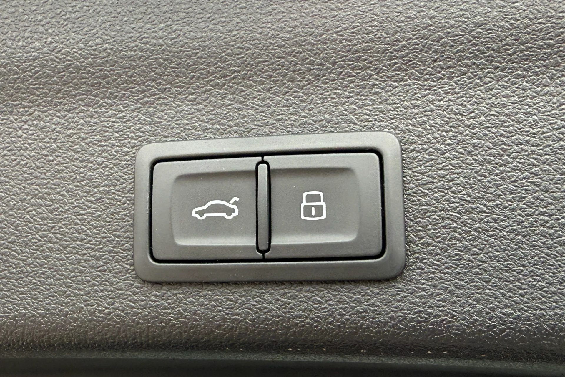 Audi A6 thumbnail image number 41