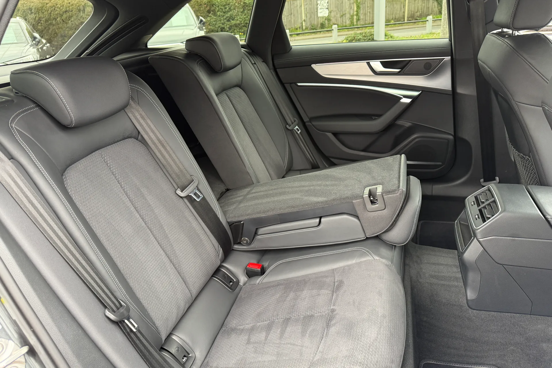 Audi A6 thumbnail image number 51