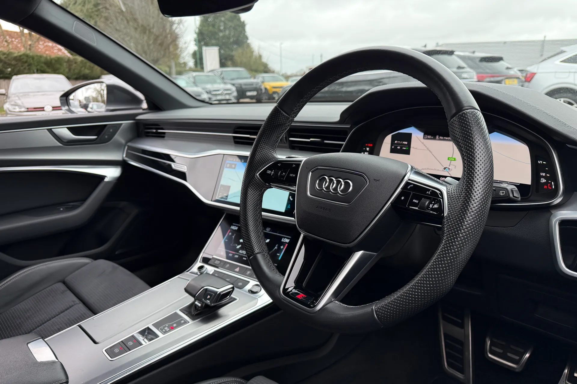 Audi A6 thumbnail image number 32