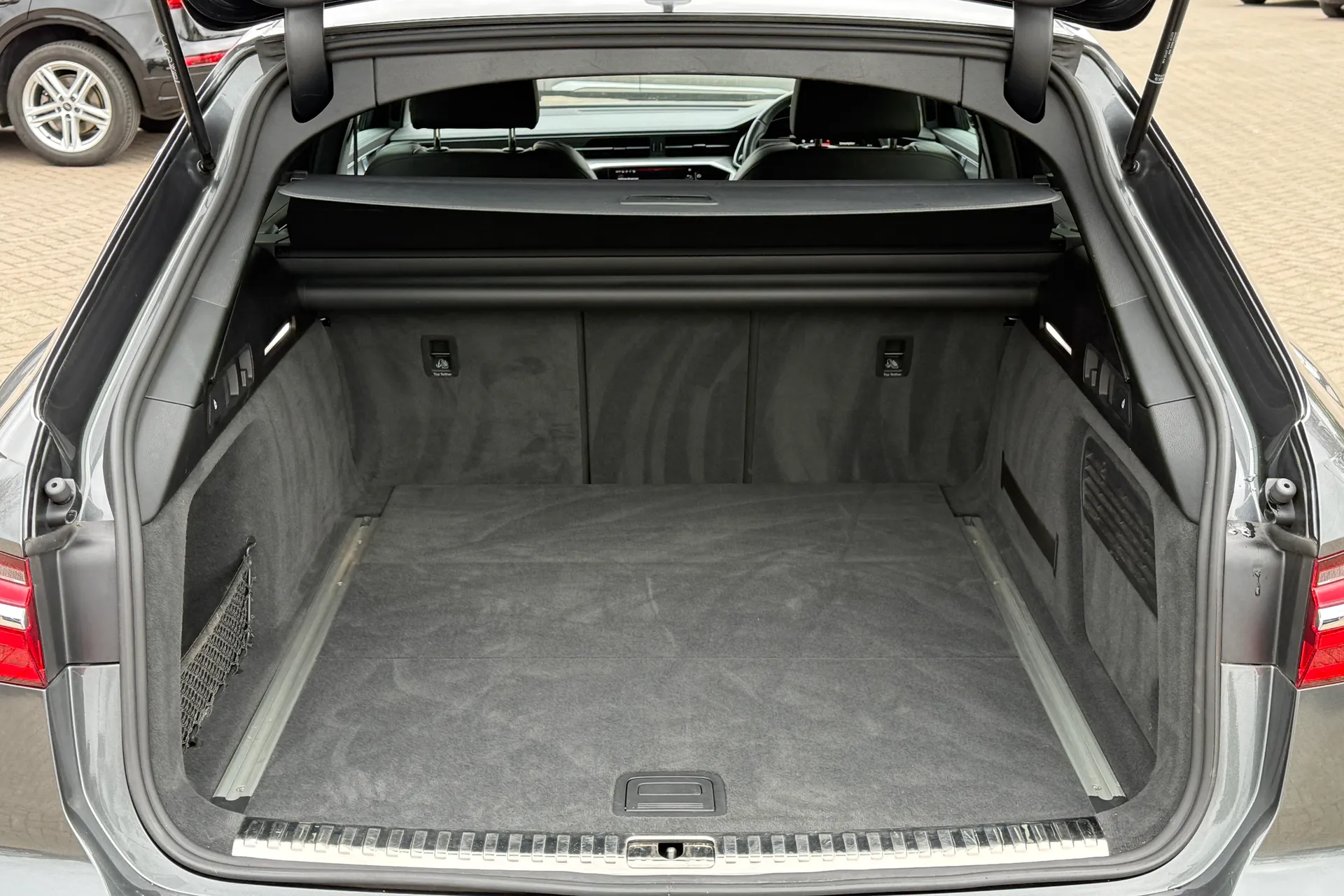 Audi A6 thumbnail image number 39