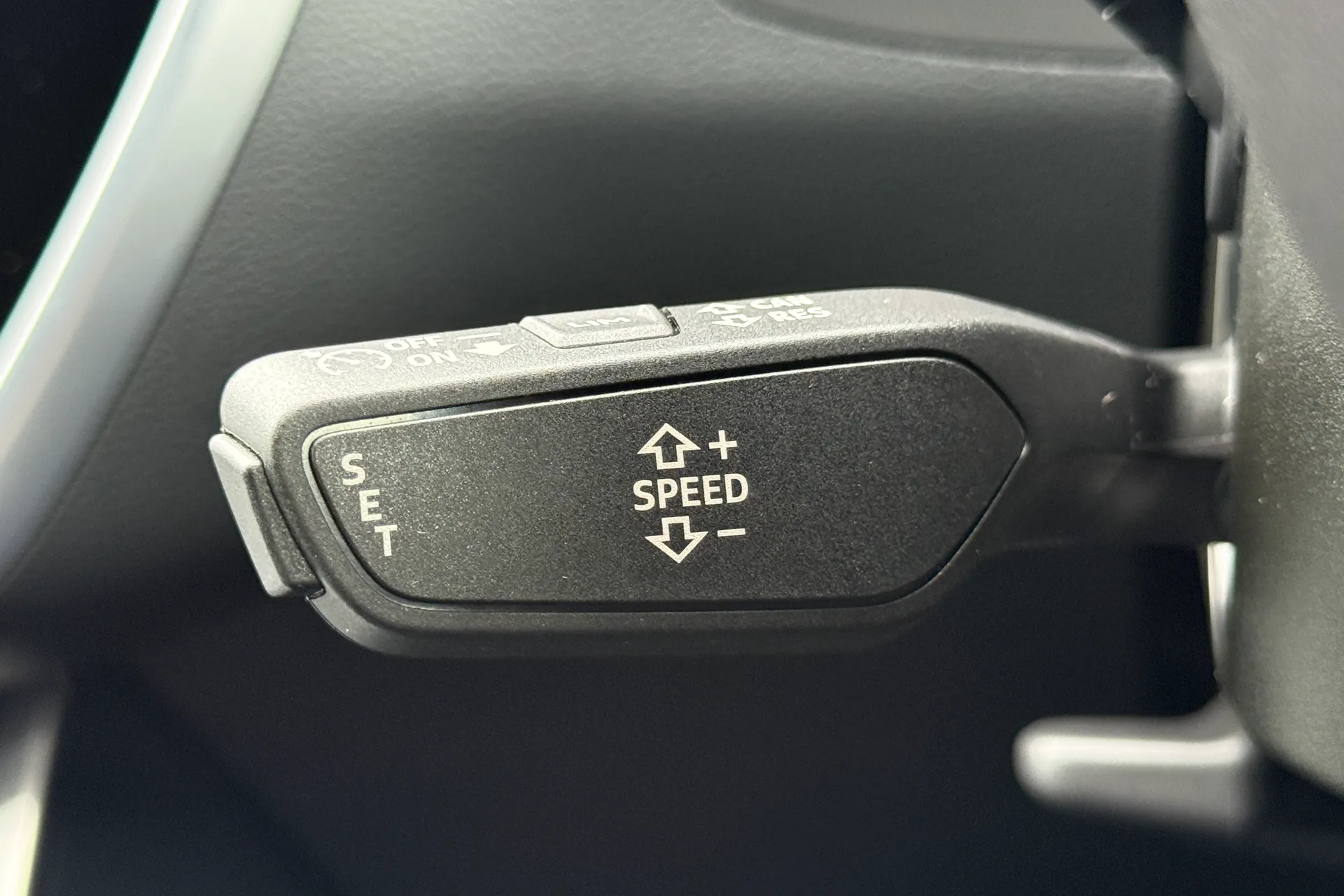 Audi A6 thumbnail image number 20