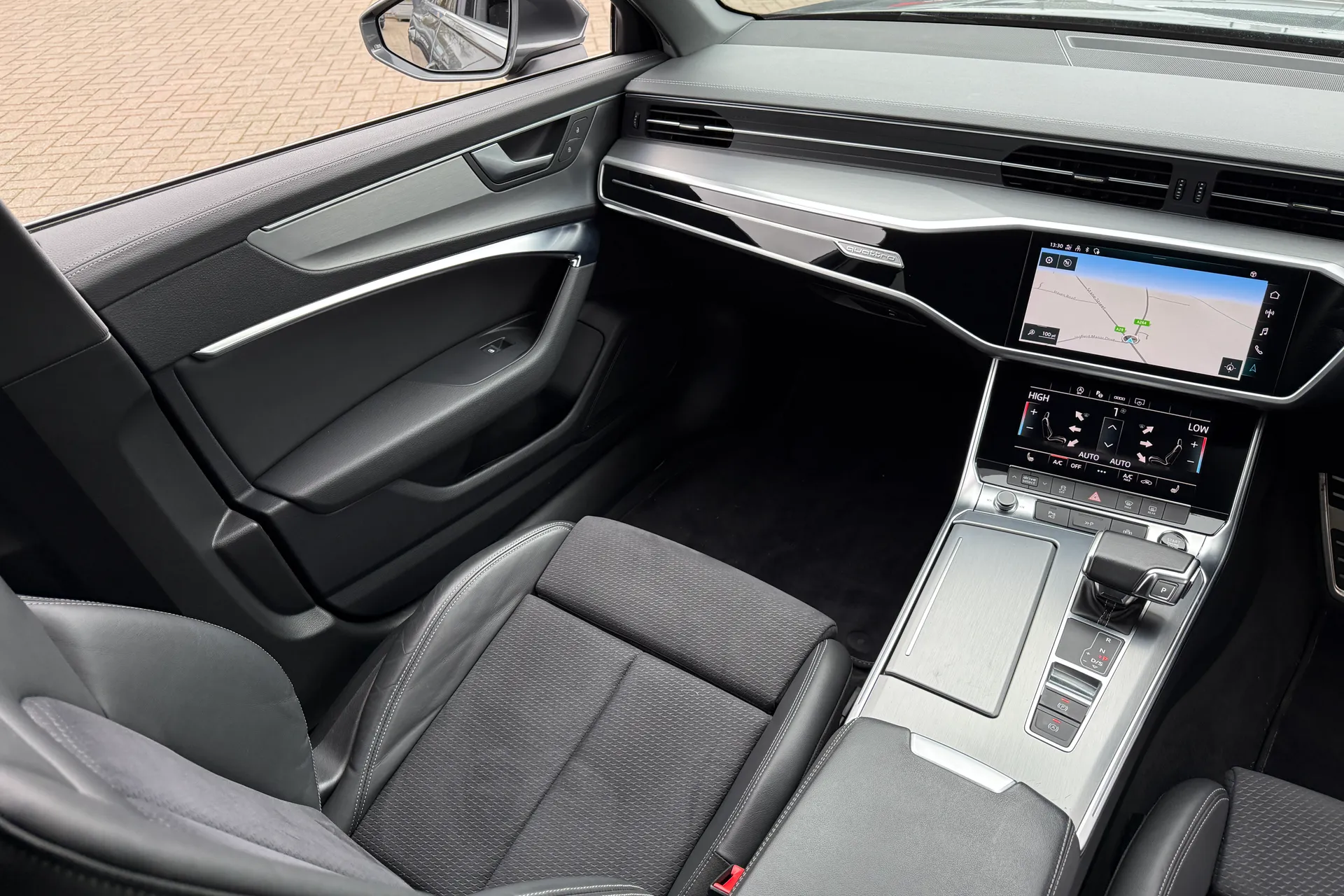 Audi A6 thumbnail image number 43