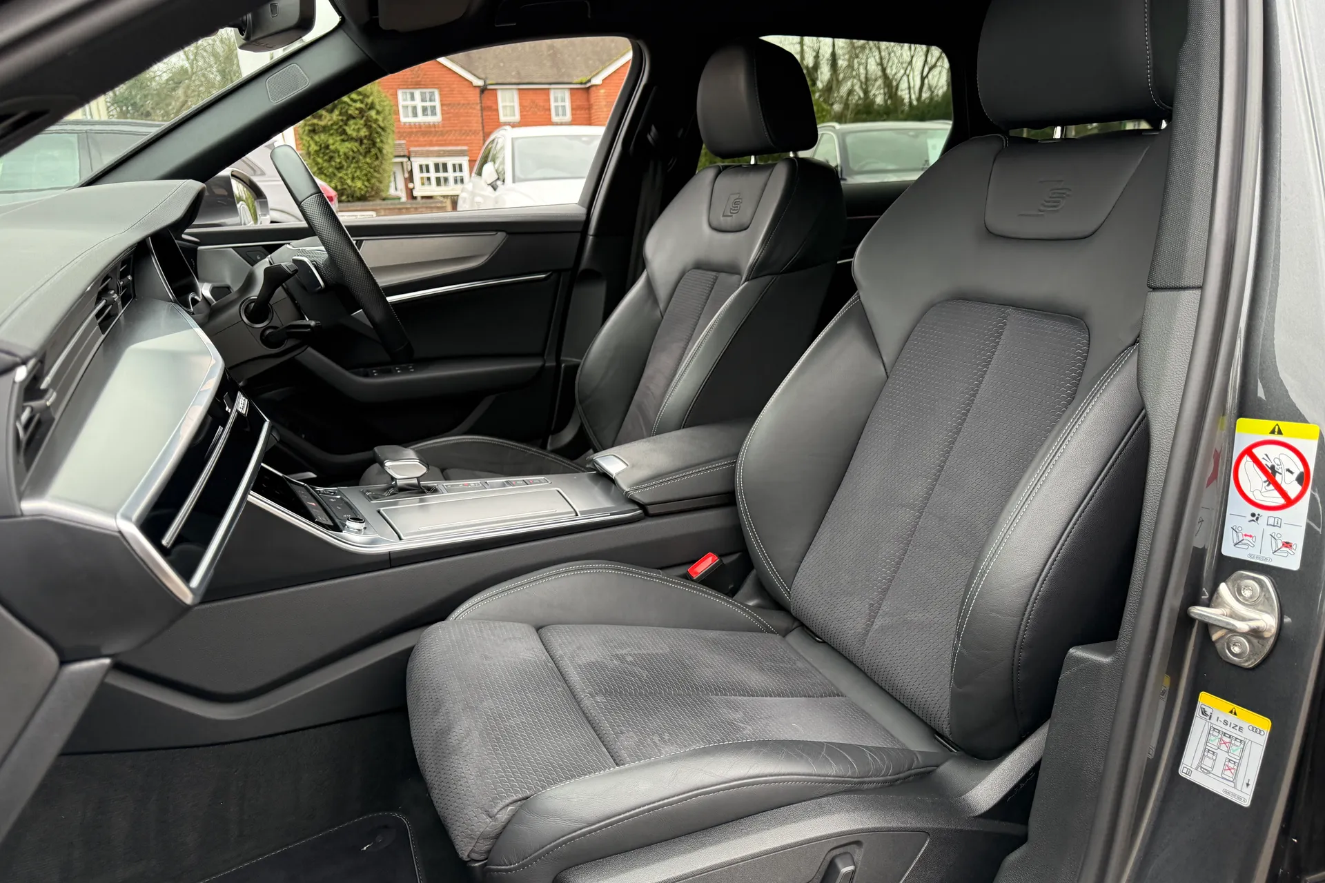 Audi A6 thumbnail image number 34