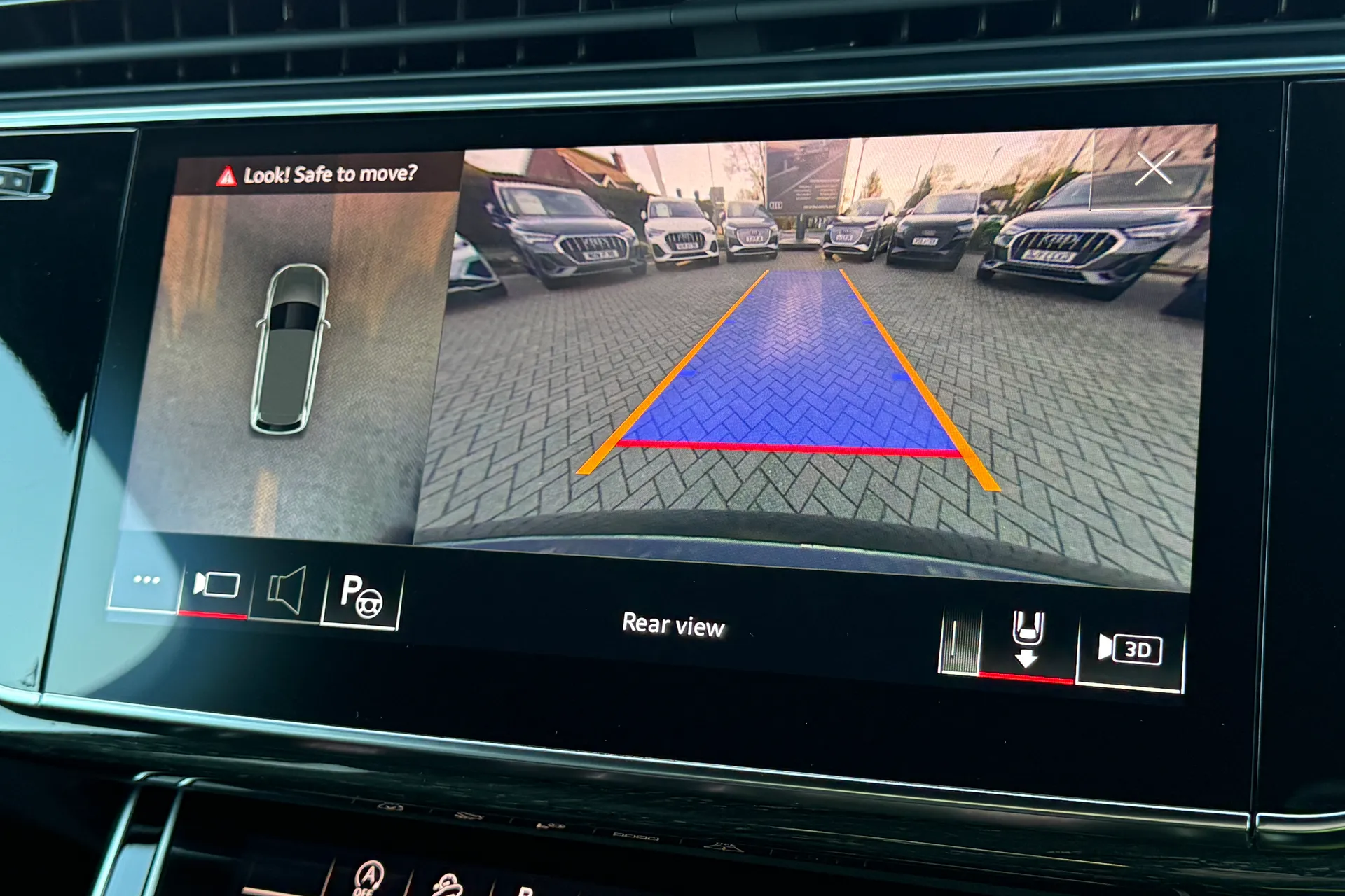 Audi Q7 thumbnail image number 4