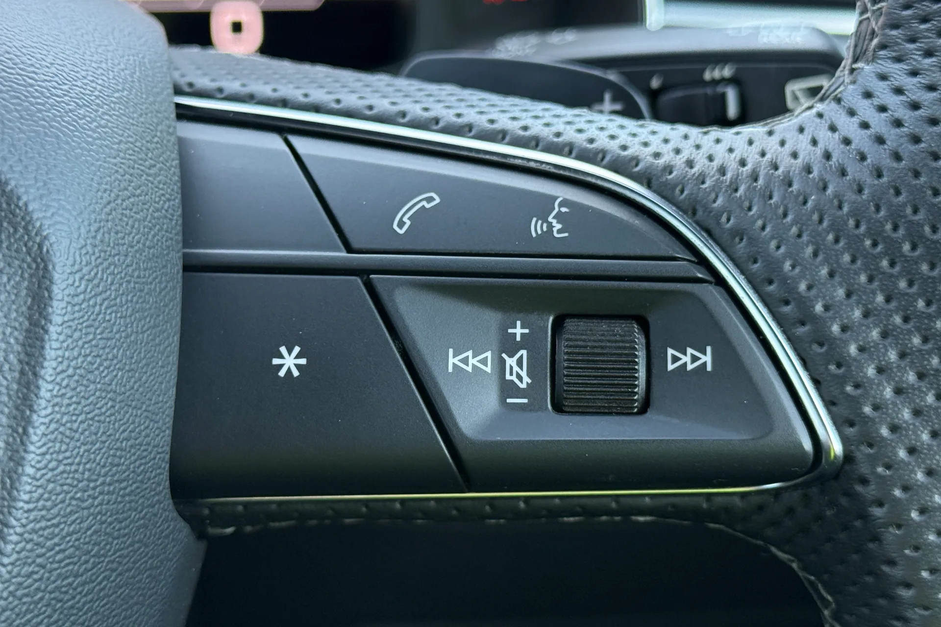 Audi Q7 thumbnail image number 29