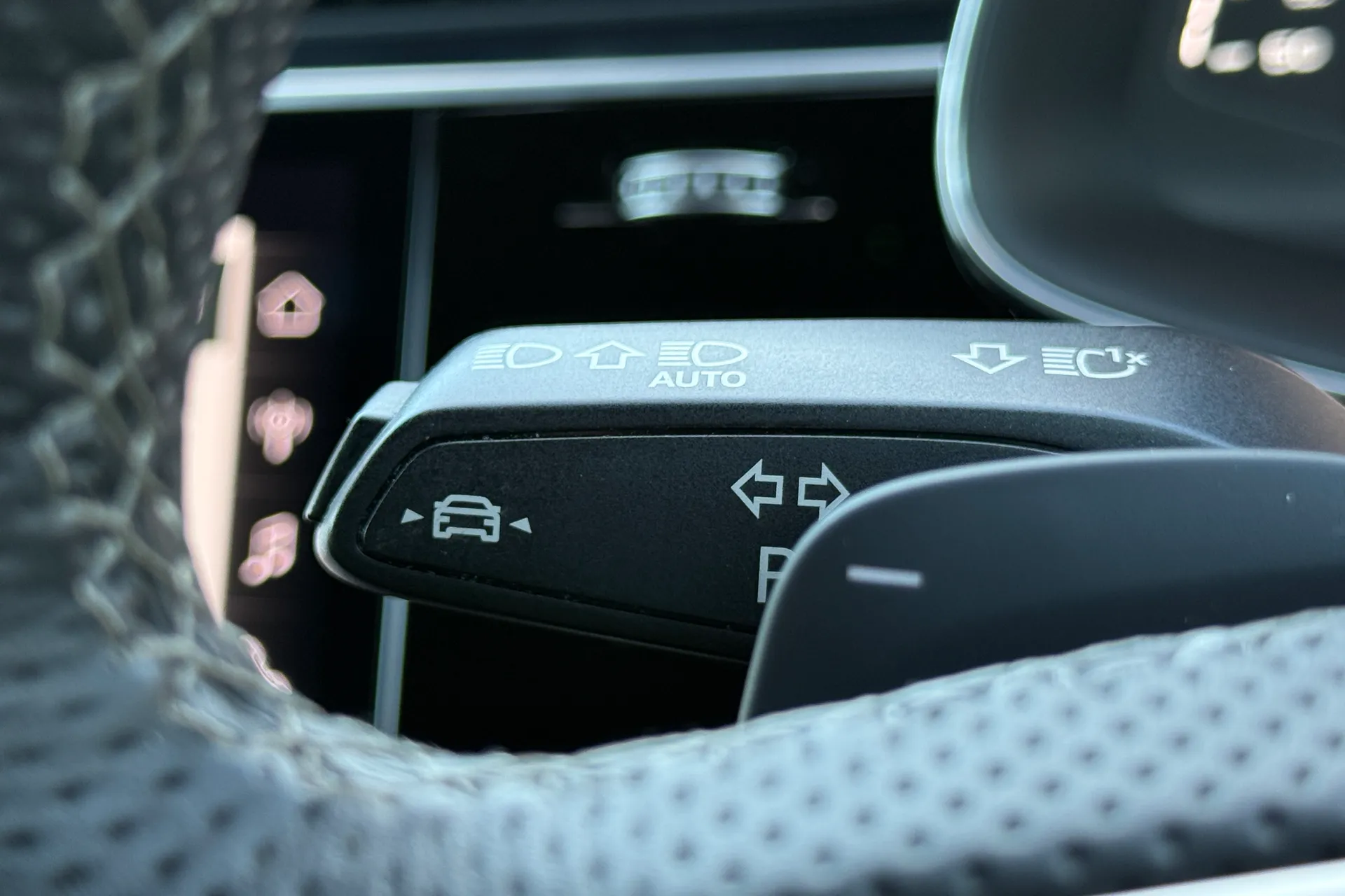 Audi Q7 thumbnail image number 25