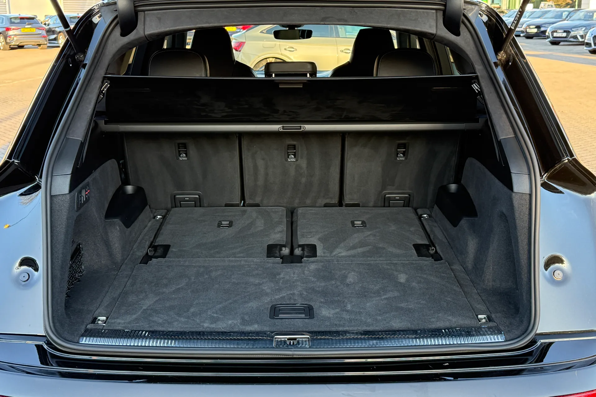 Audi Q7 thumbnail image number 45