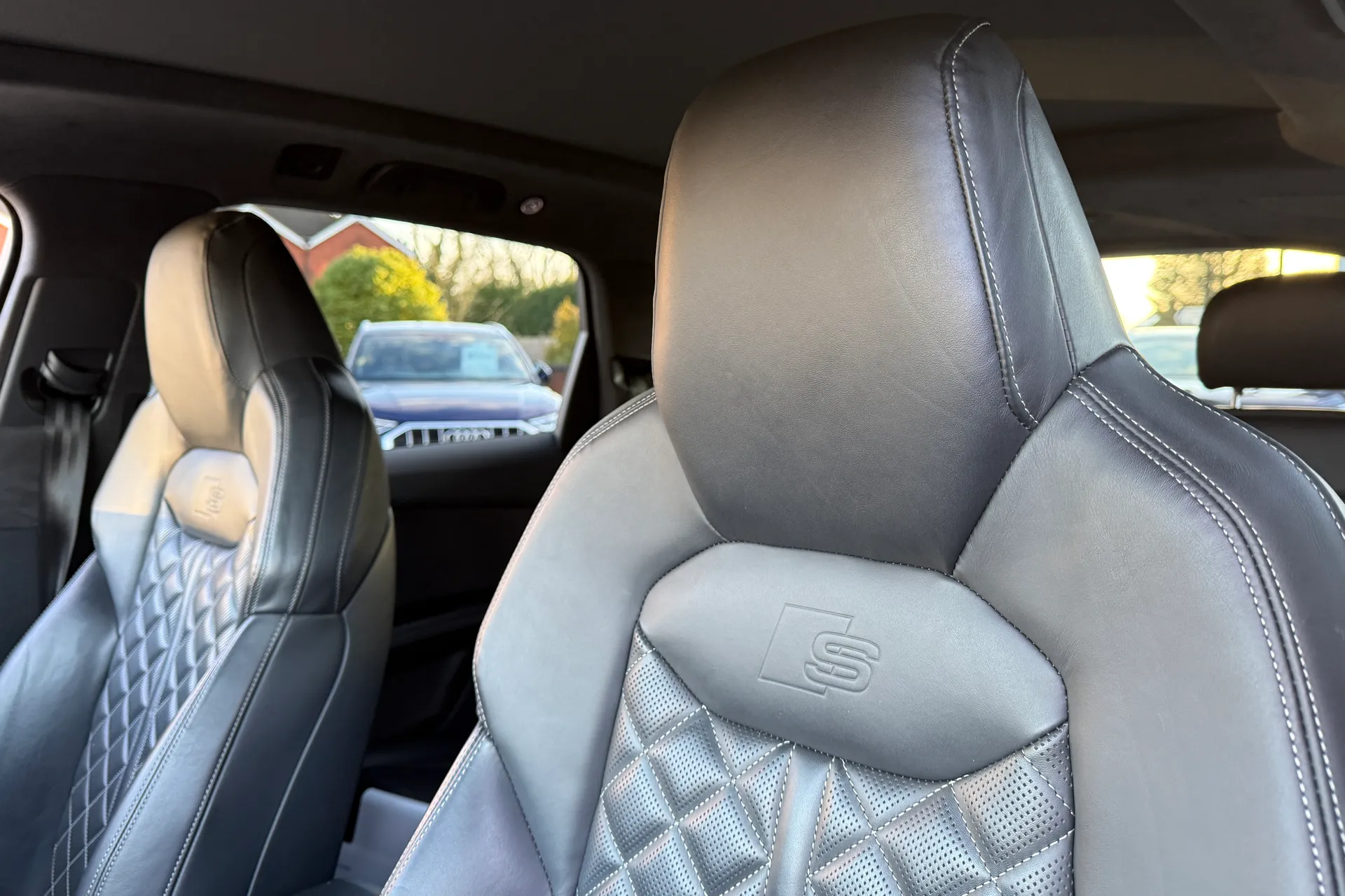 Audi Q7 thumbnail image number 35