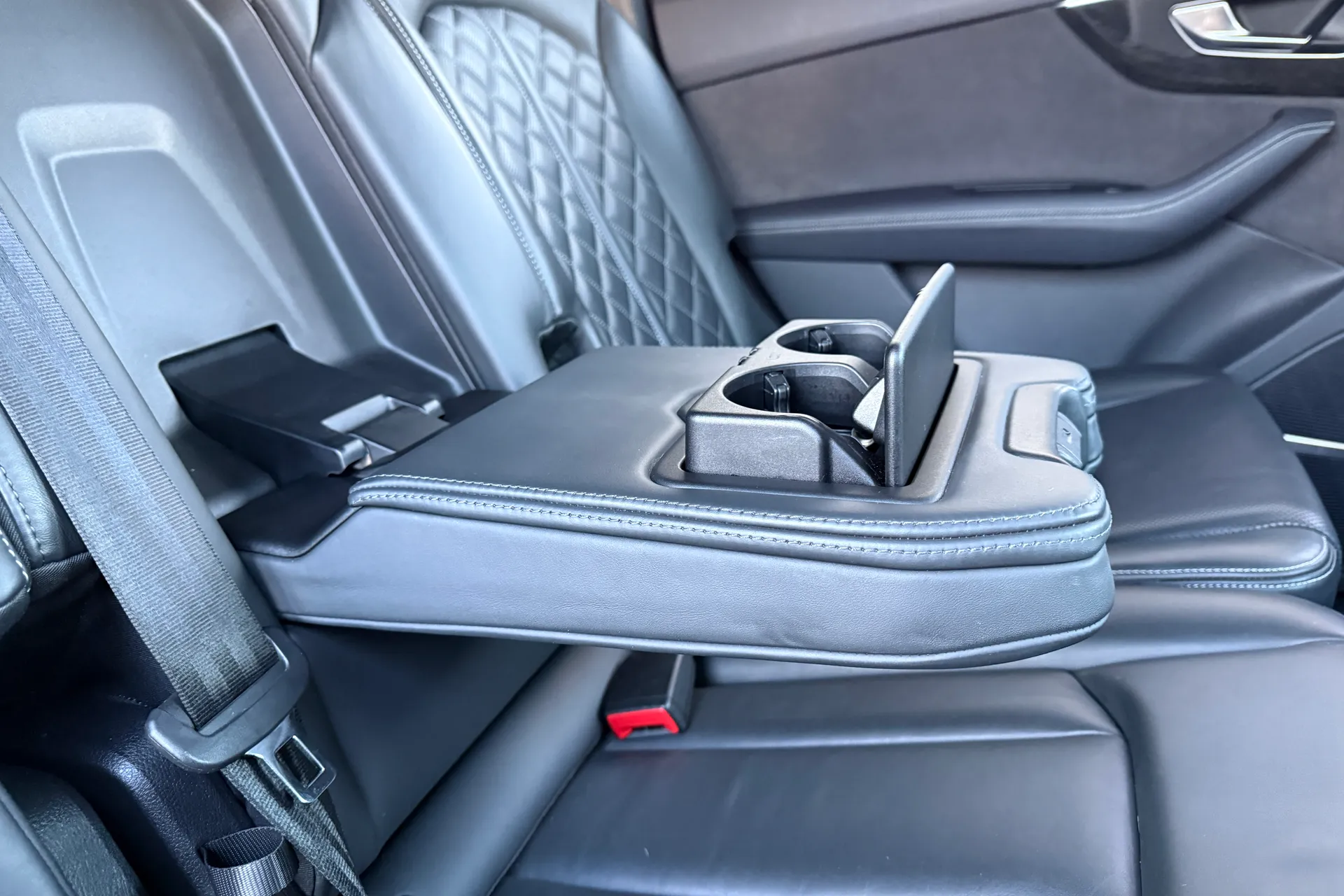 Audi Q7 thumbnail image number 56