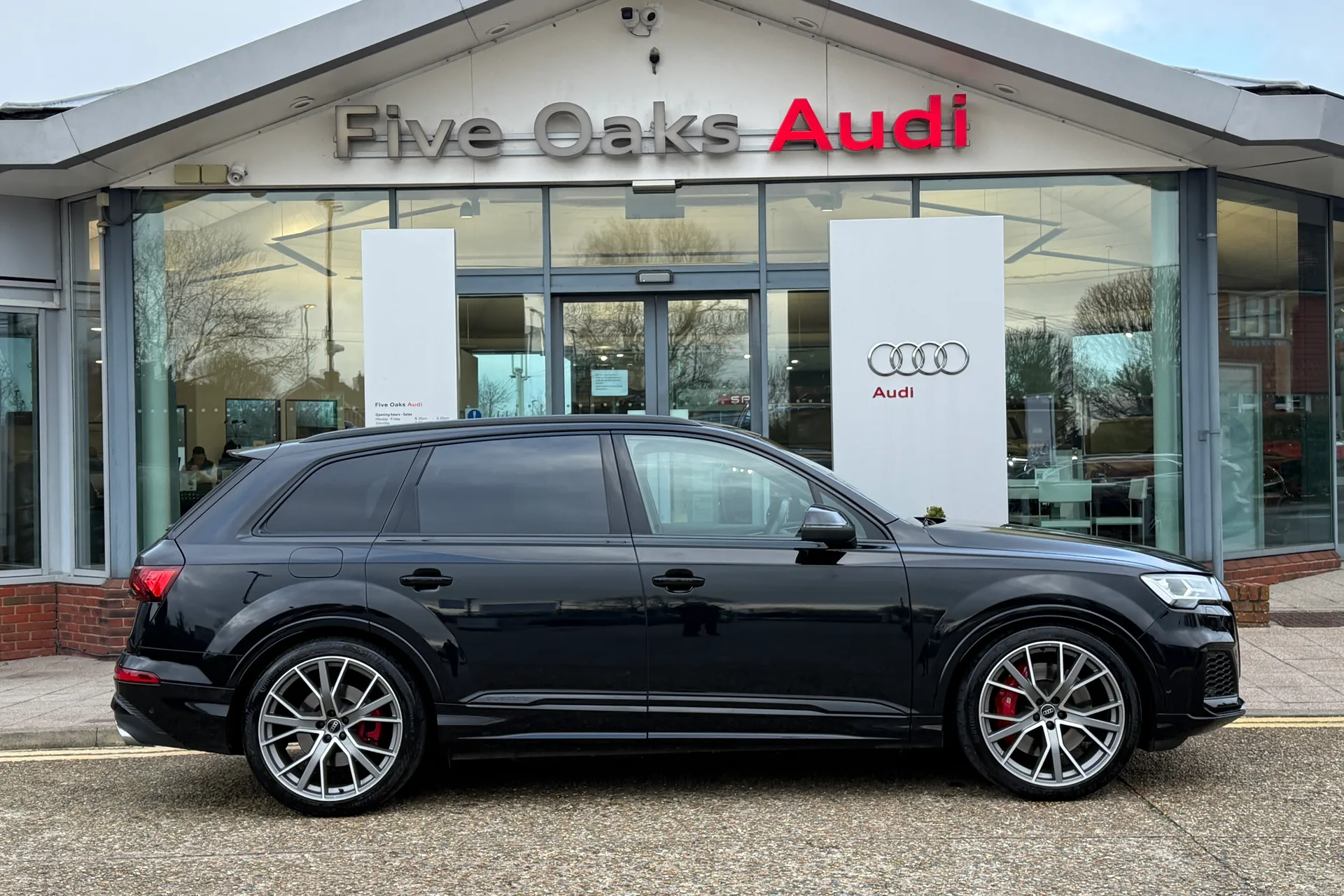 Audi Q7 thumbnail image number 2