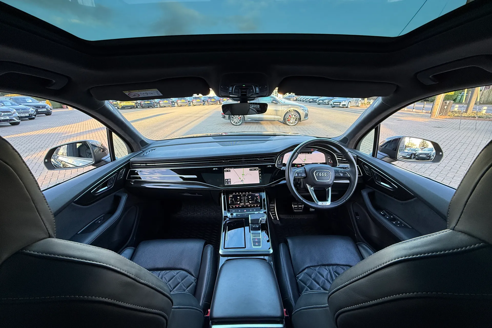 Audi Q7 thumbnail image number 3