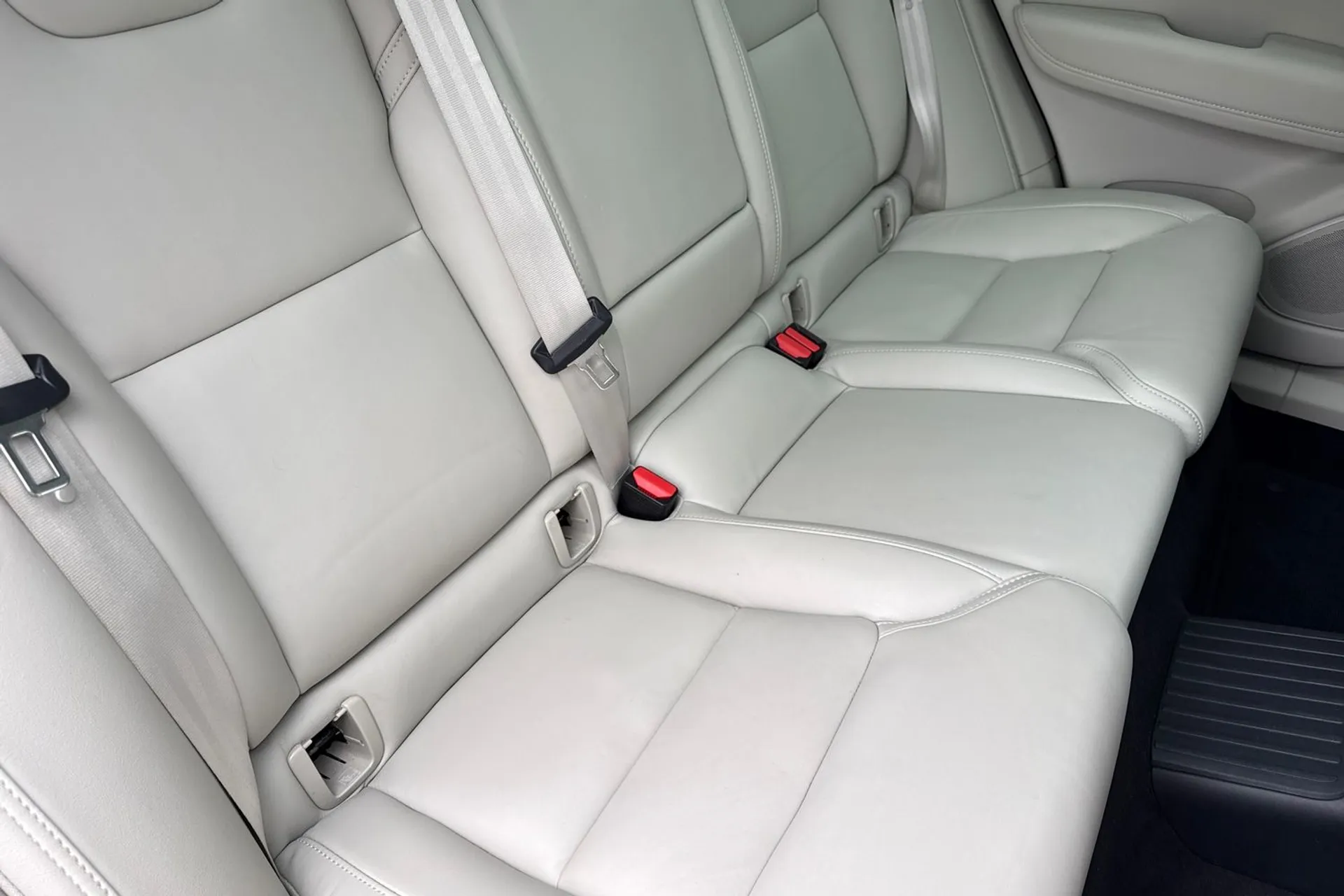 Volvo XC60 thumbnail image number 25