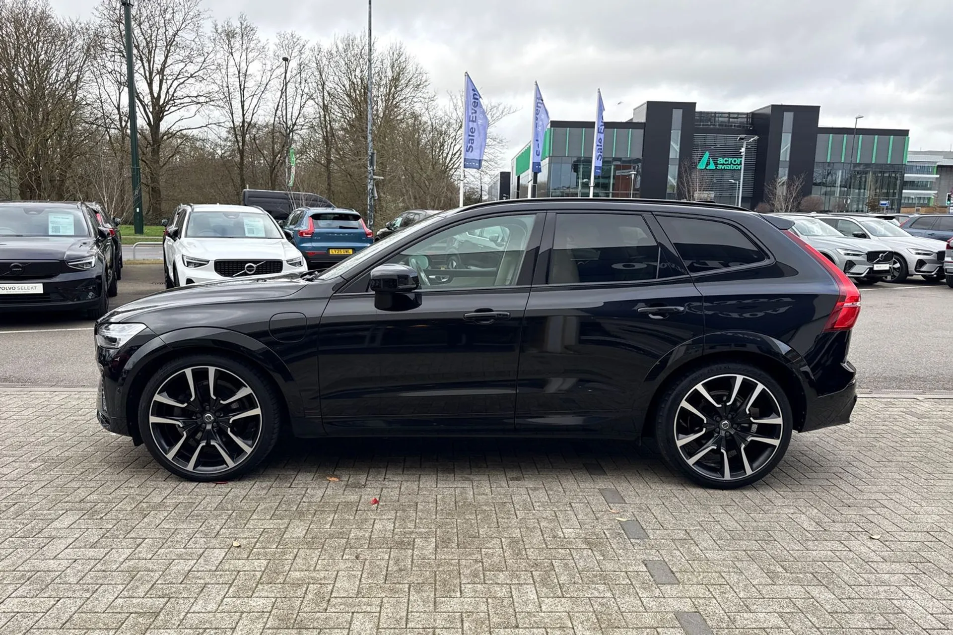 Volvo XC60 thumbnail image number 11