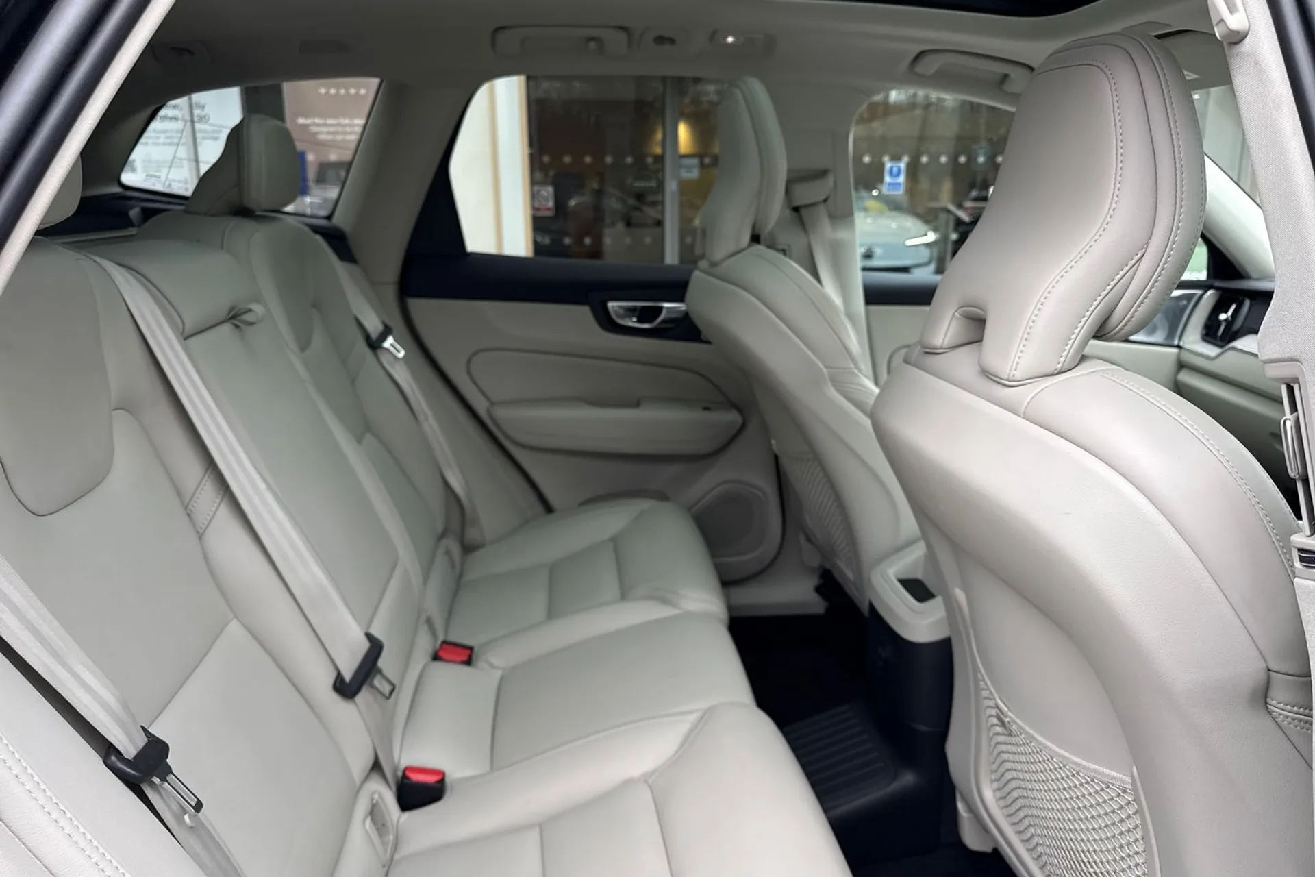 Volvo XC60 thumbnail image number 23