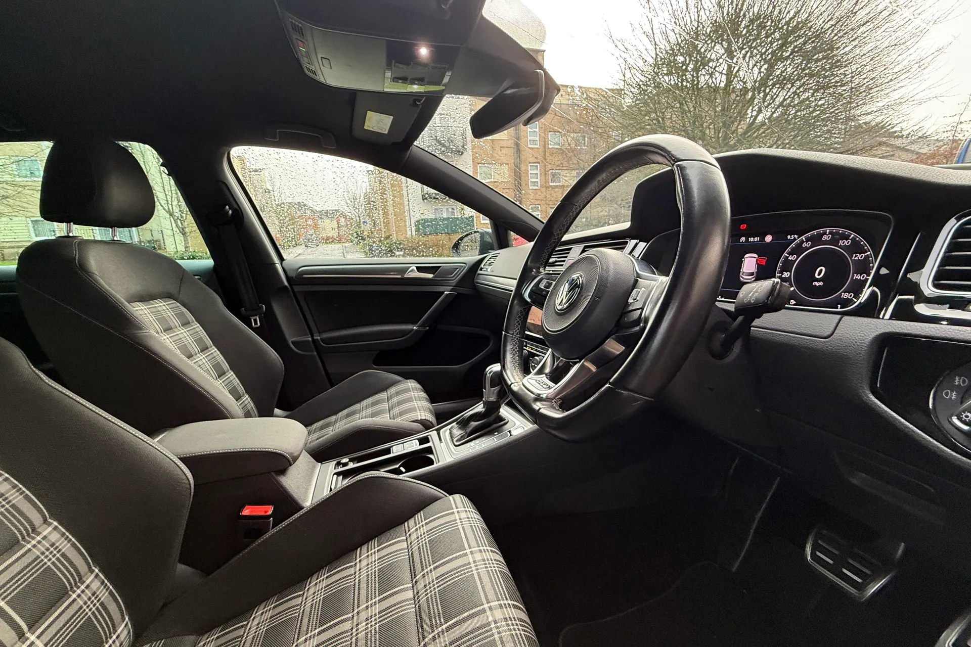 VOLKSWAGEN GOLF thumbnail image number 11