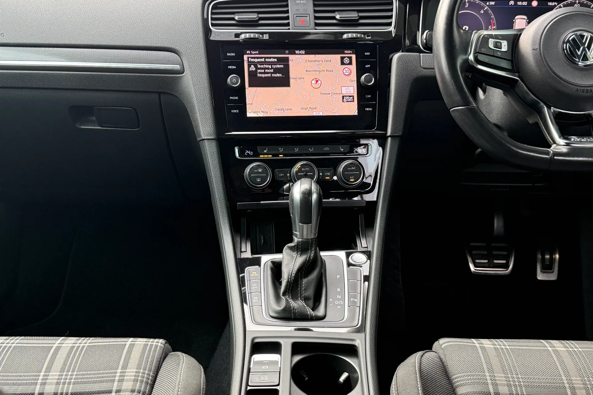 VOLKSWAGEN GOLF thumbnail image number 39