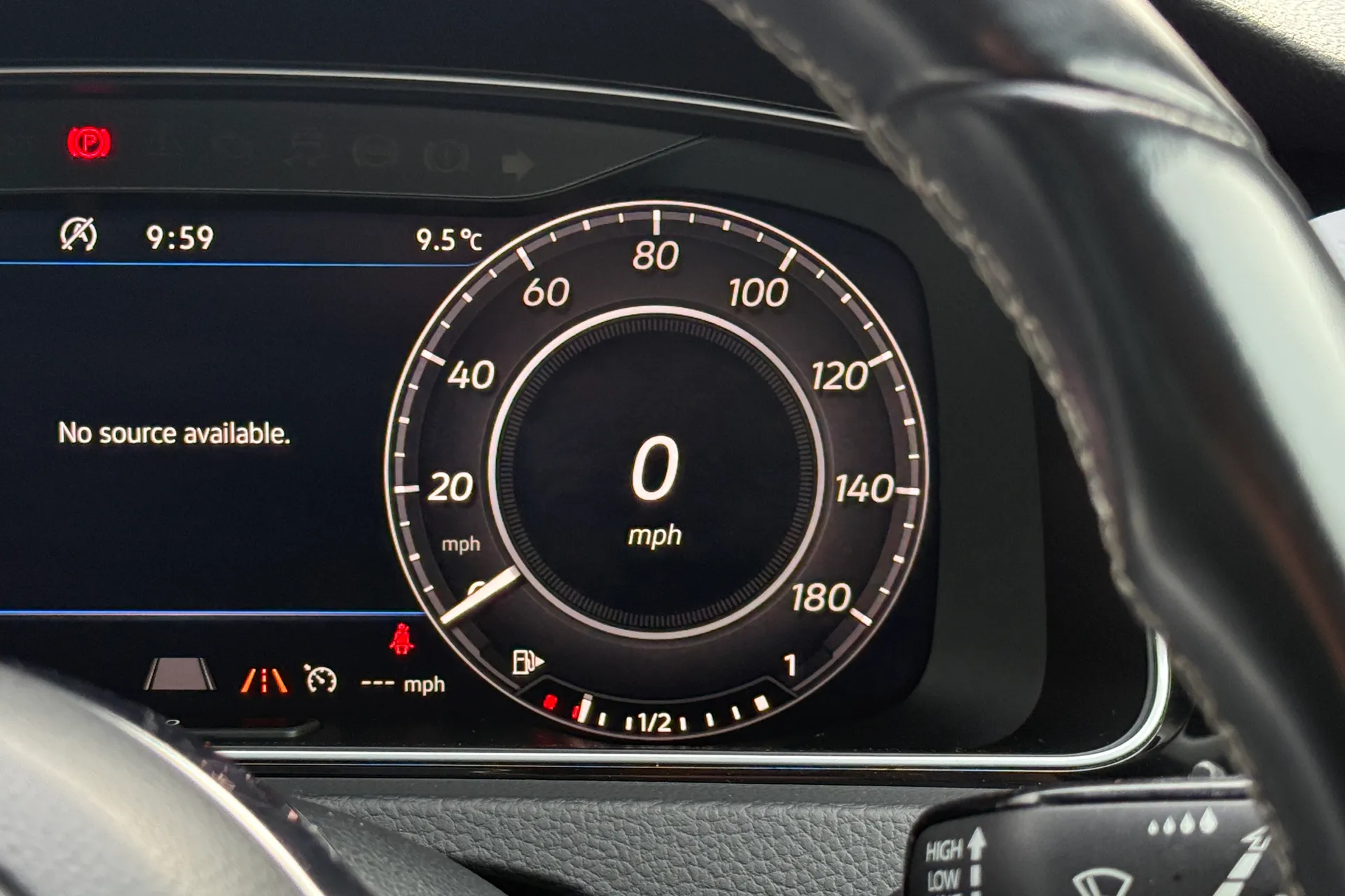 VOLKSWAGEN GOLF thumbnail image number 27