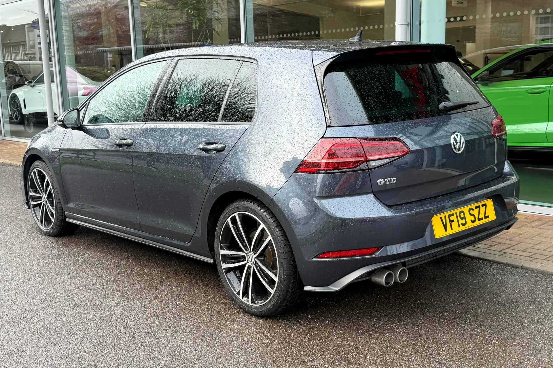 VOLKSWAGEN GOLF thumbnail image number 9