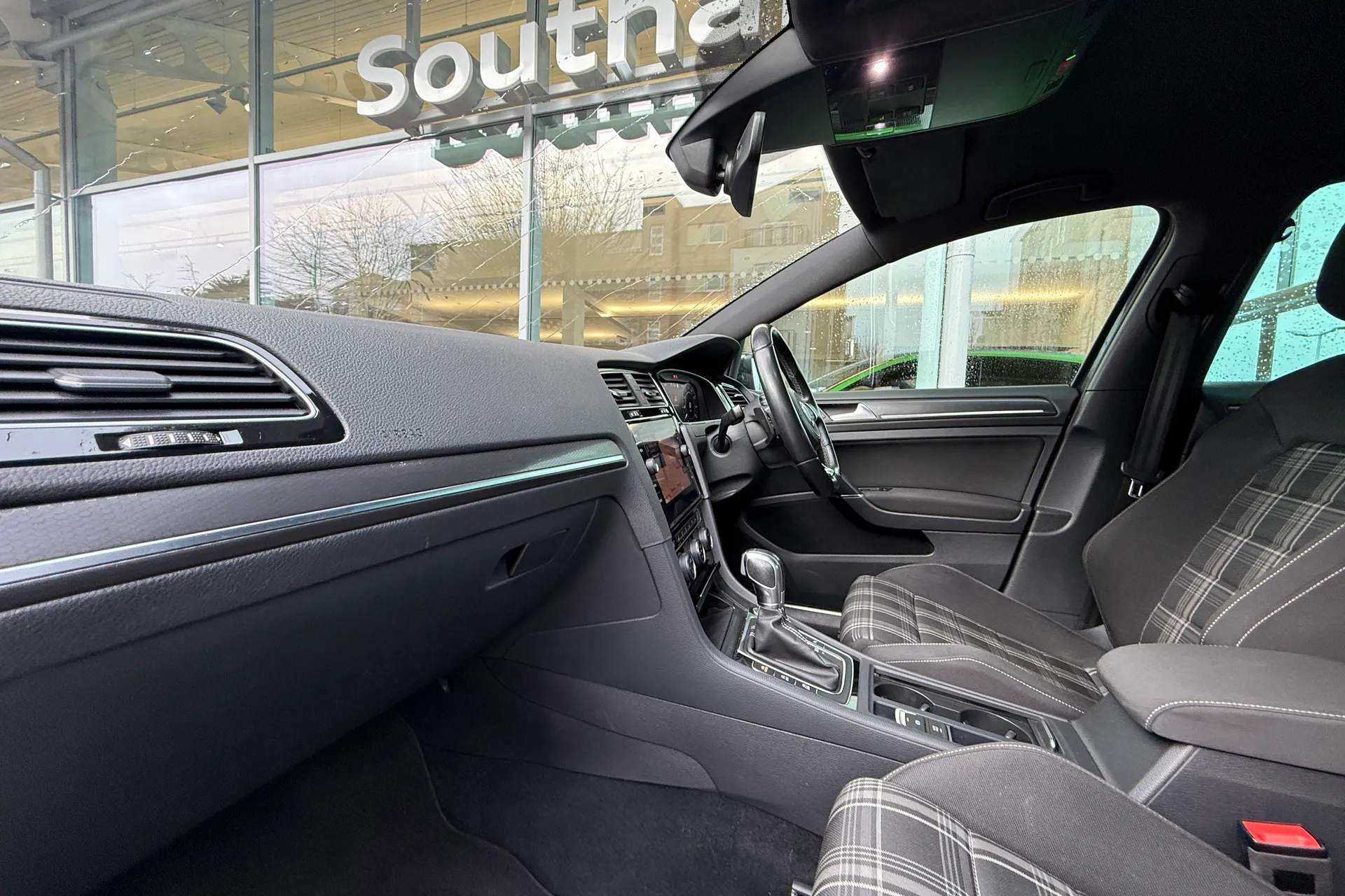 VOLKSWAGEN GOLF thumbnail image number 8