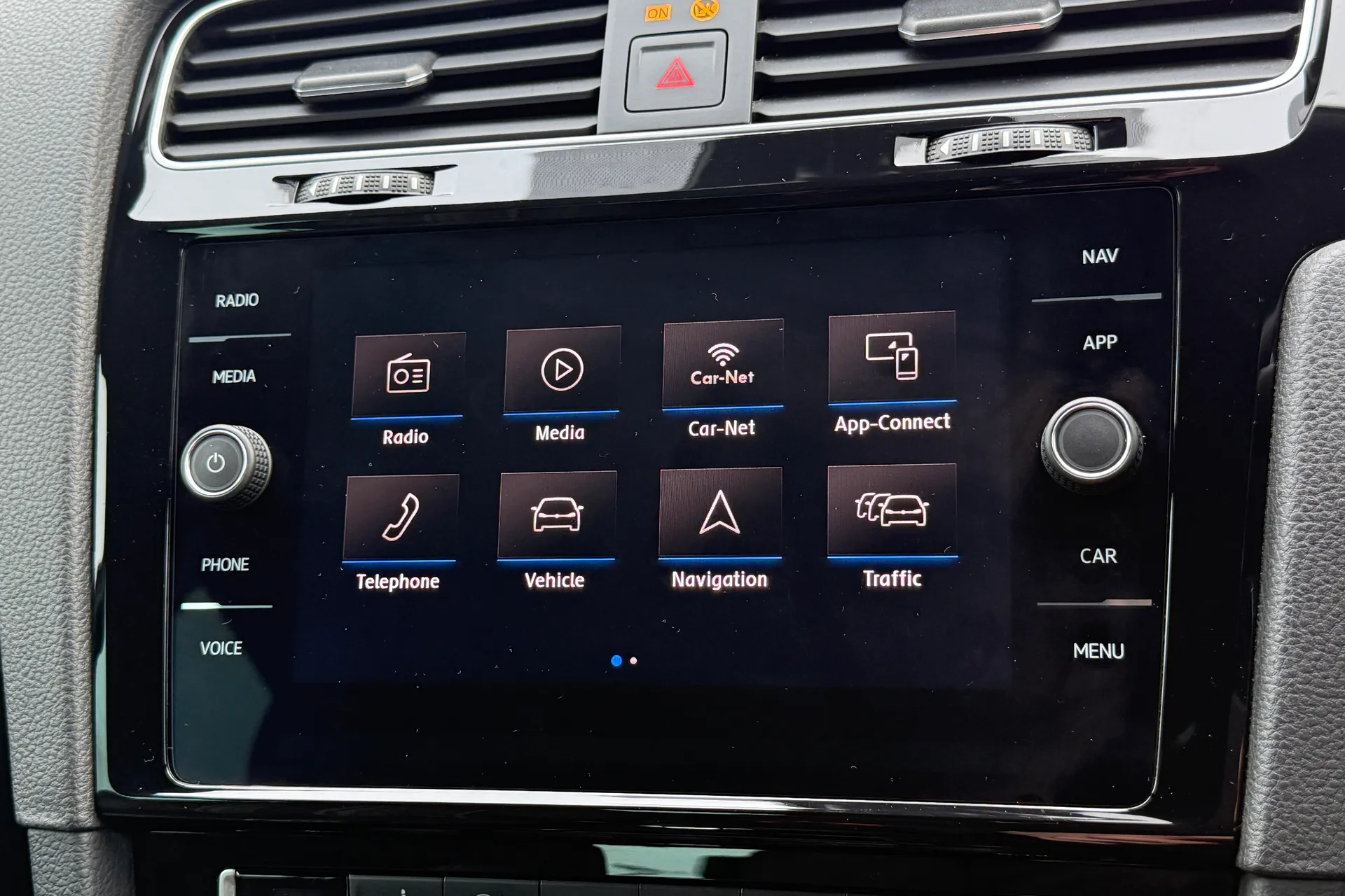 VOLKSWAGEN GOLF thumbnail image number 24