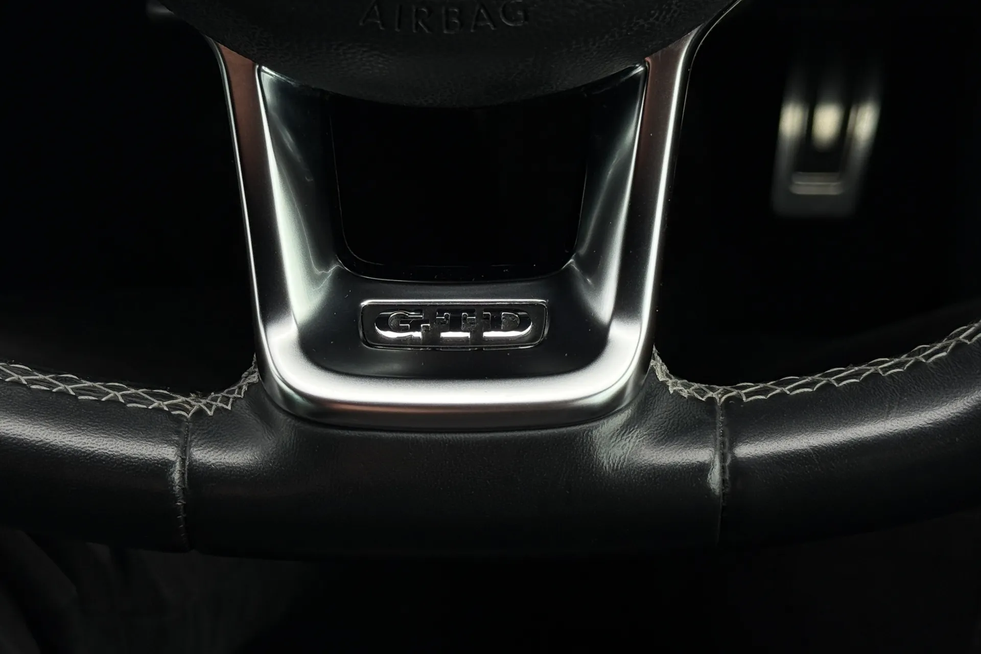 VOLKSWAGEN GOLF thumbnail image number 12