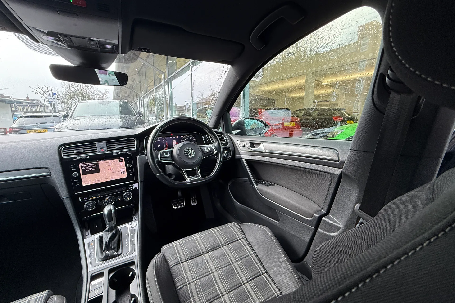 VOLKSWAGEN GOLF thumbnail image number 41