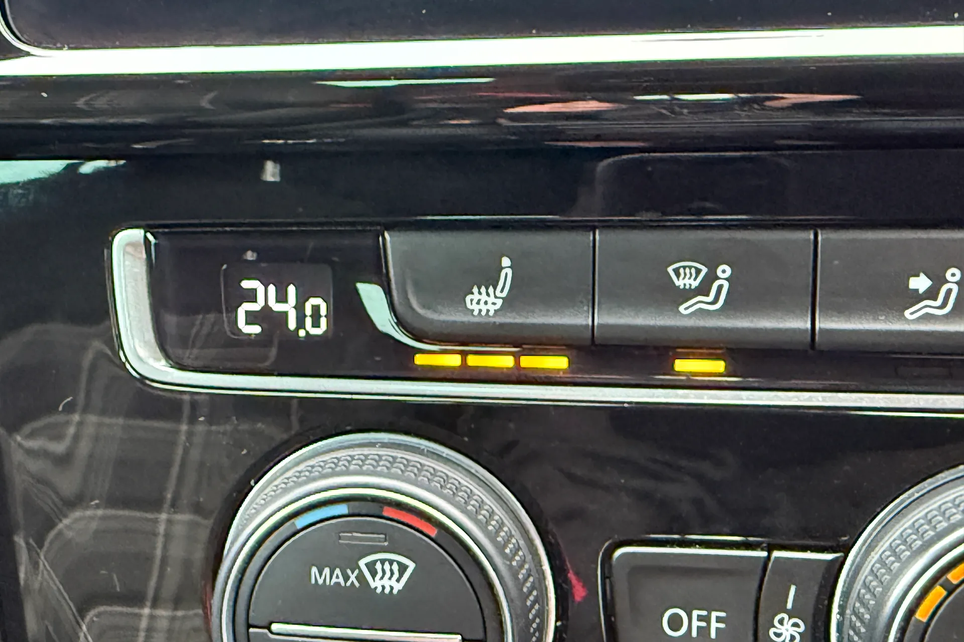 VOLKSWAGEN GOLF thumbnail image number 6