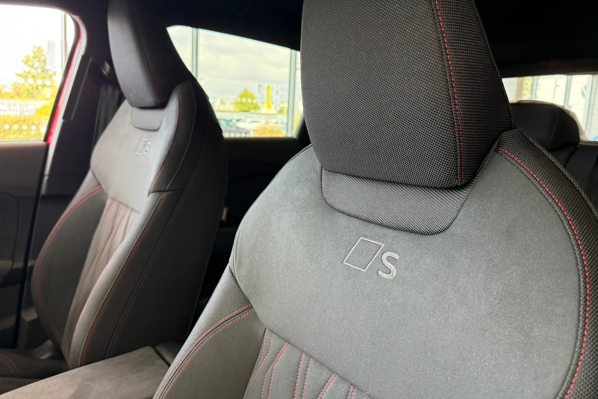 Audi Q3 thumbnail image number 34