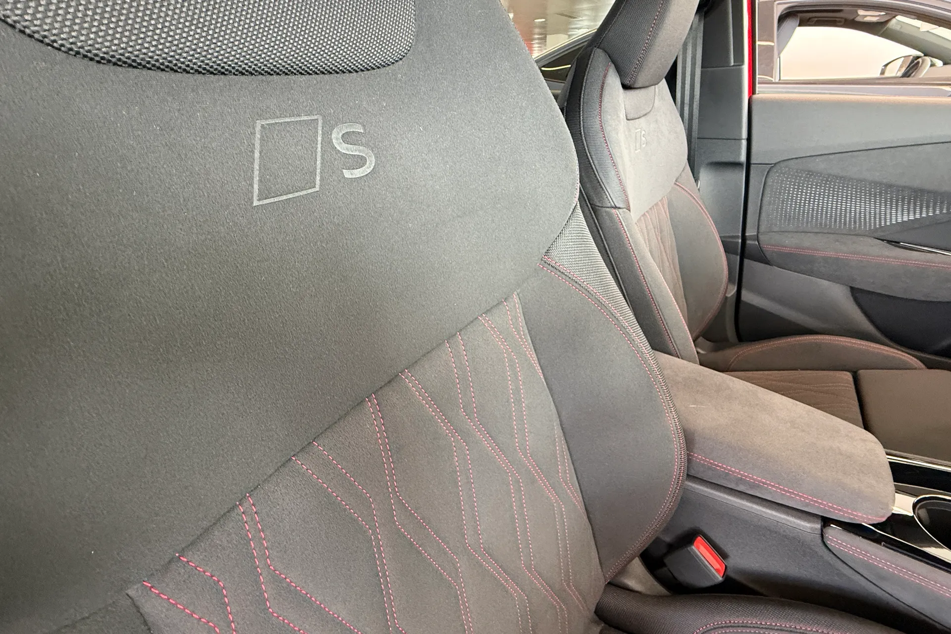 Audi Q3 thumbnail image number 22